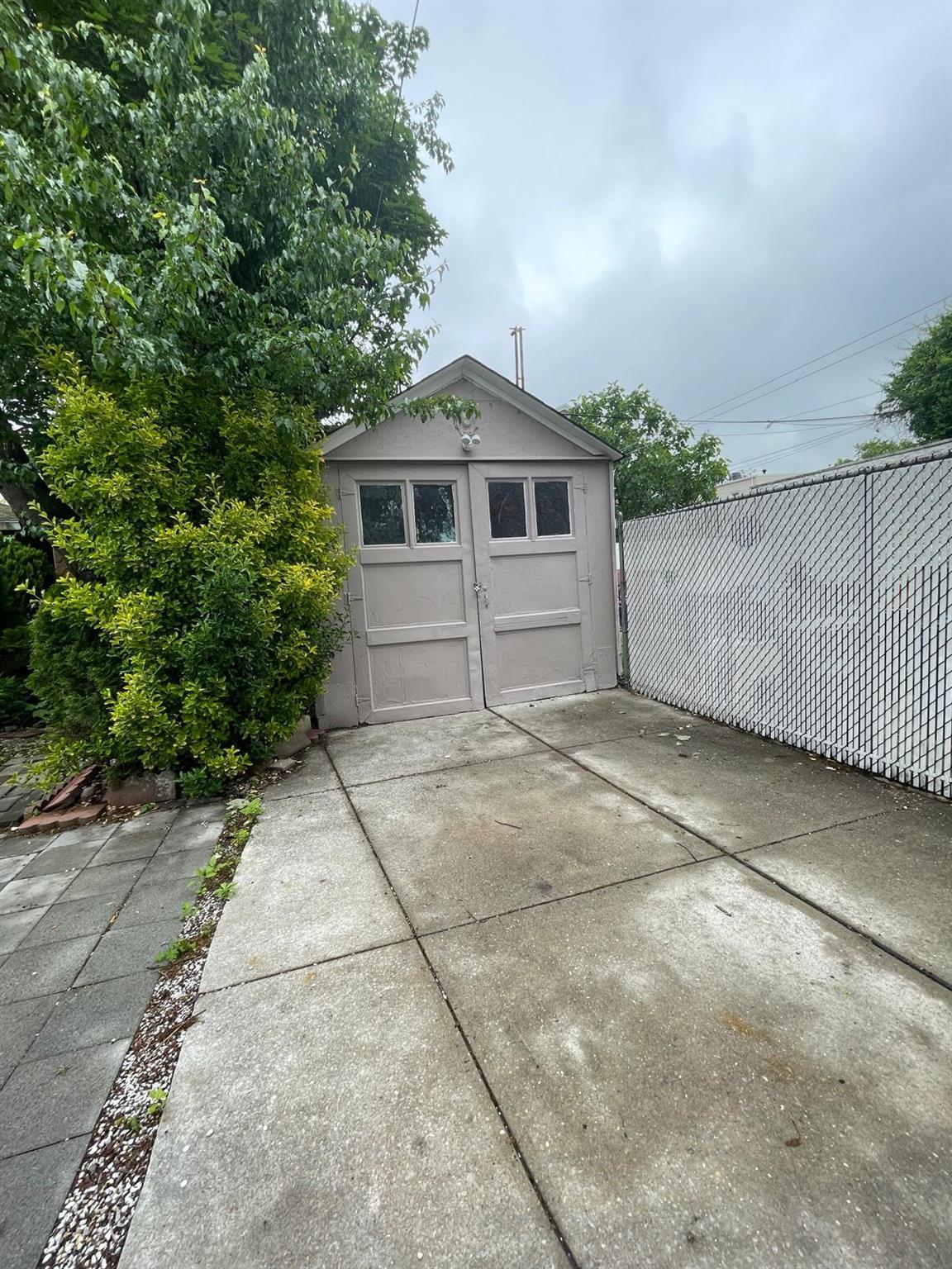 Single Family 71  Queens, NY 11385, MLS-866324-12