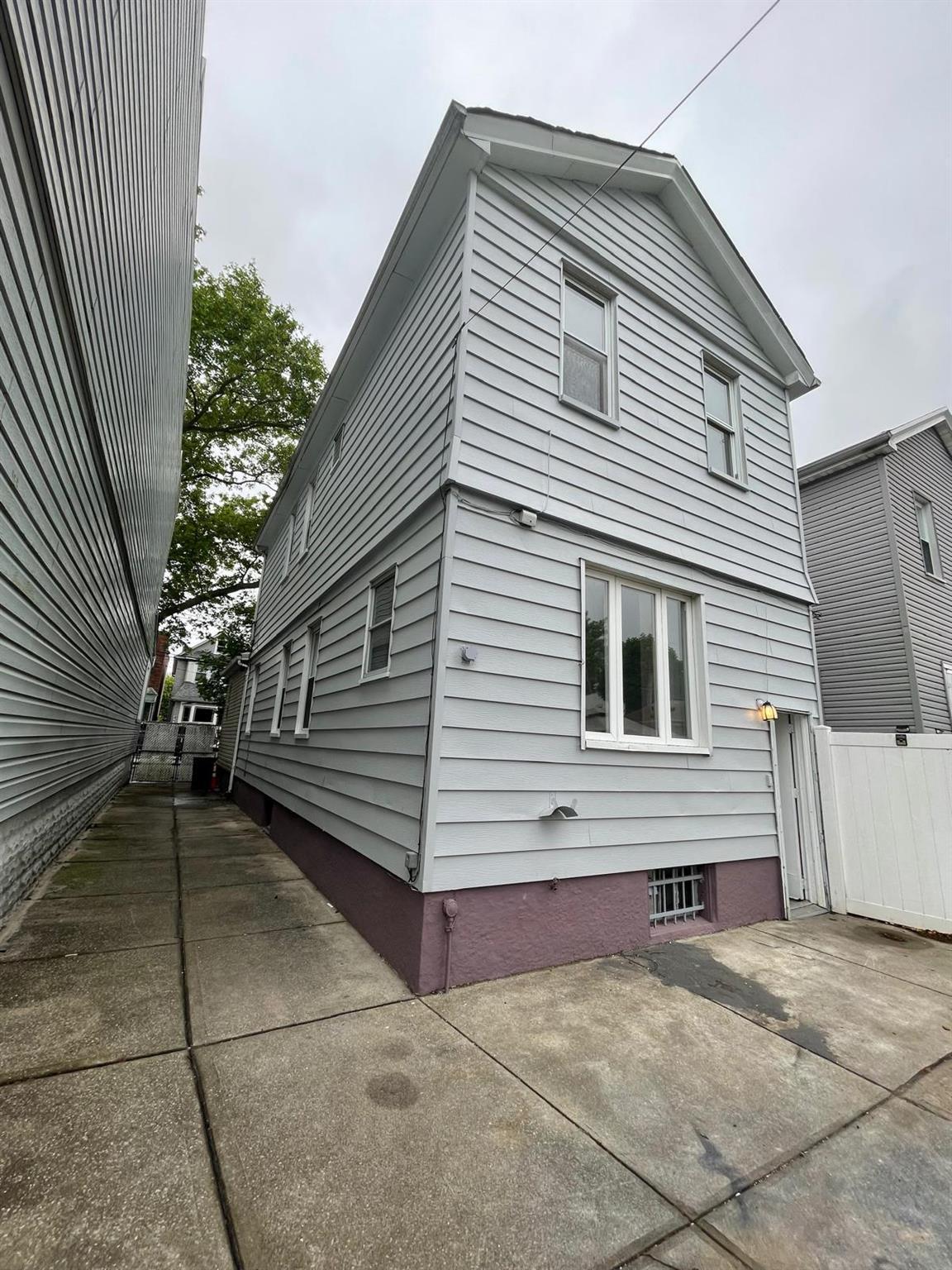 Single Family 71  Queens, NY 11385, MLS-866324-13