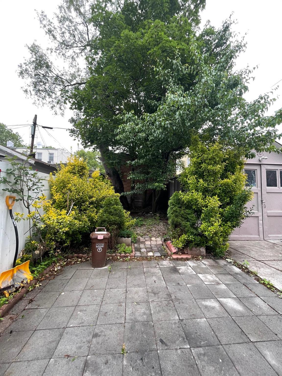 Single Family 71  Queens, NY 11385, MLS-866324-21