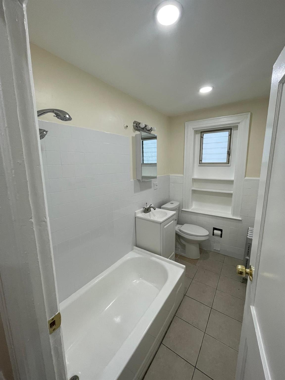 Single Family 71  Queens, NY 11385, MLS-866324-32