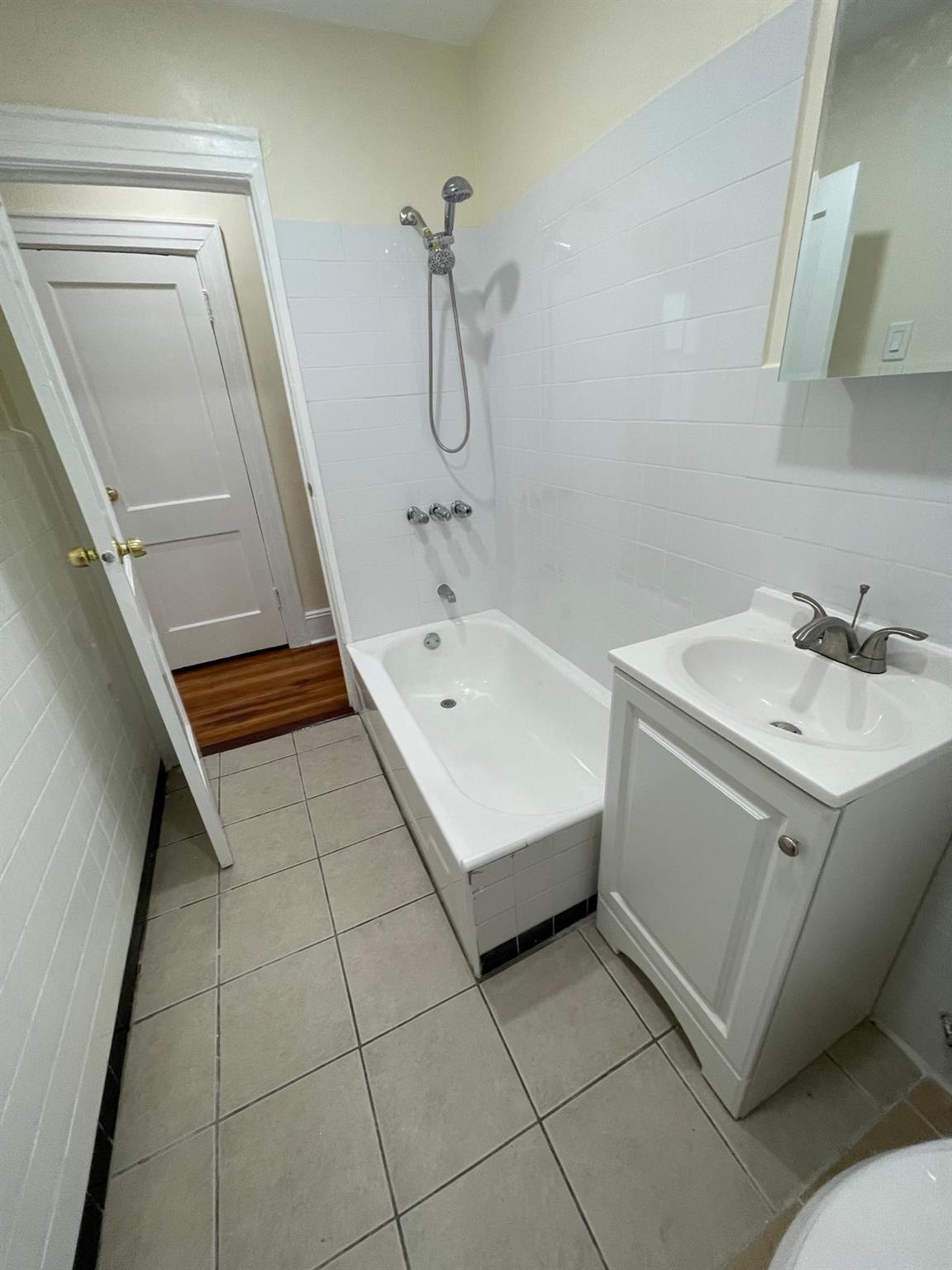 Single Family 71  Queens, NY 11385, MLS-866324-33