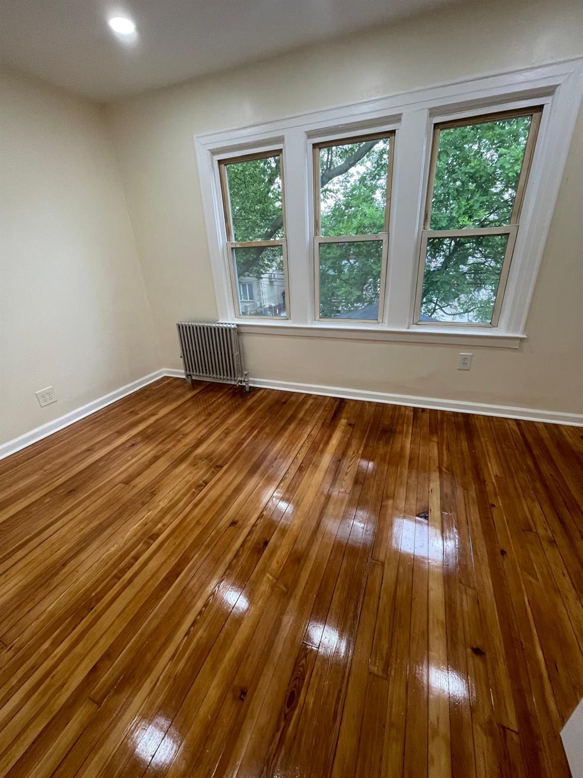 Single Family 71  Queens, NY 11385, MLS-866324-34