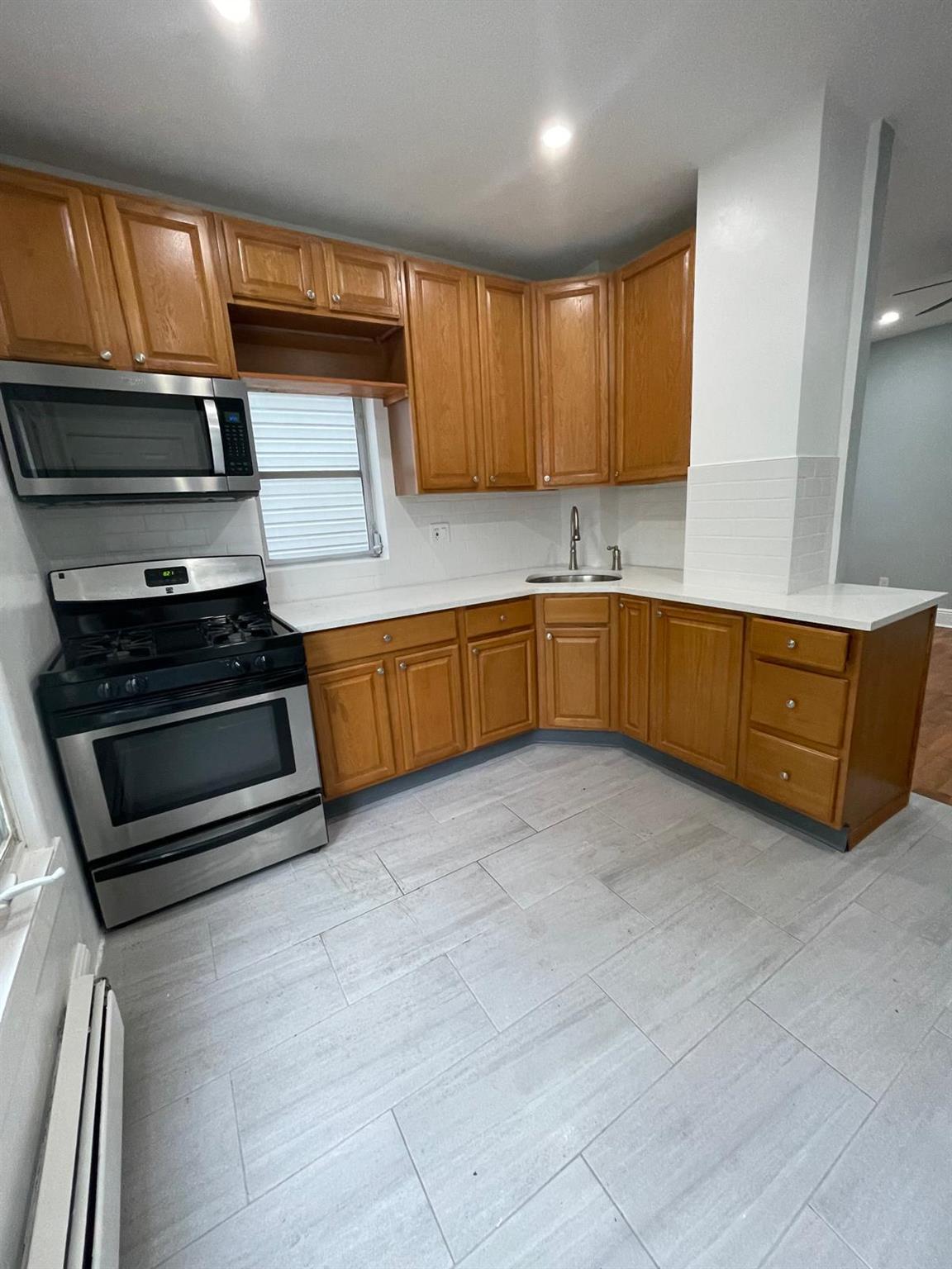 Single Family 71  Queens, NY 11385, MLS-866324-5