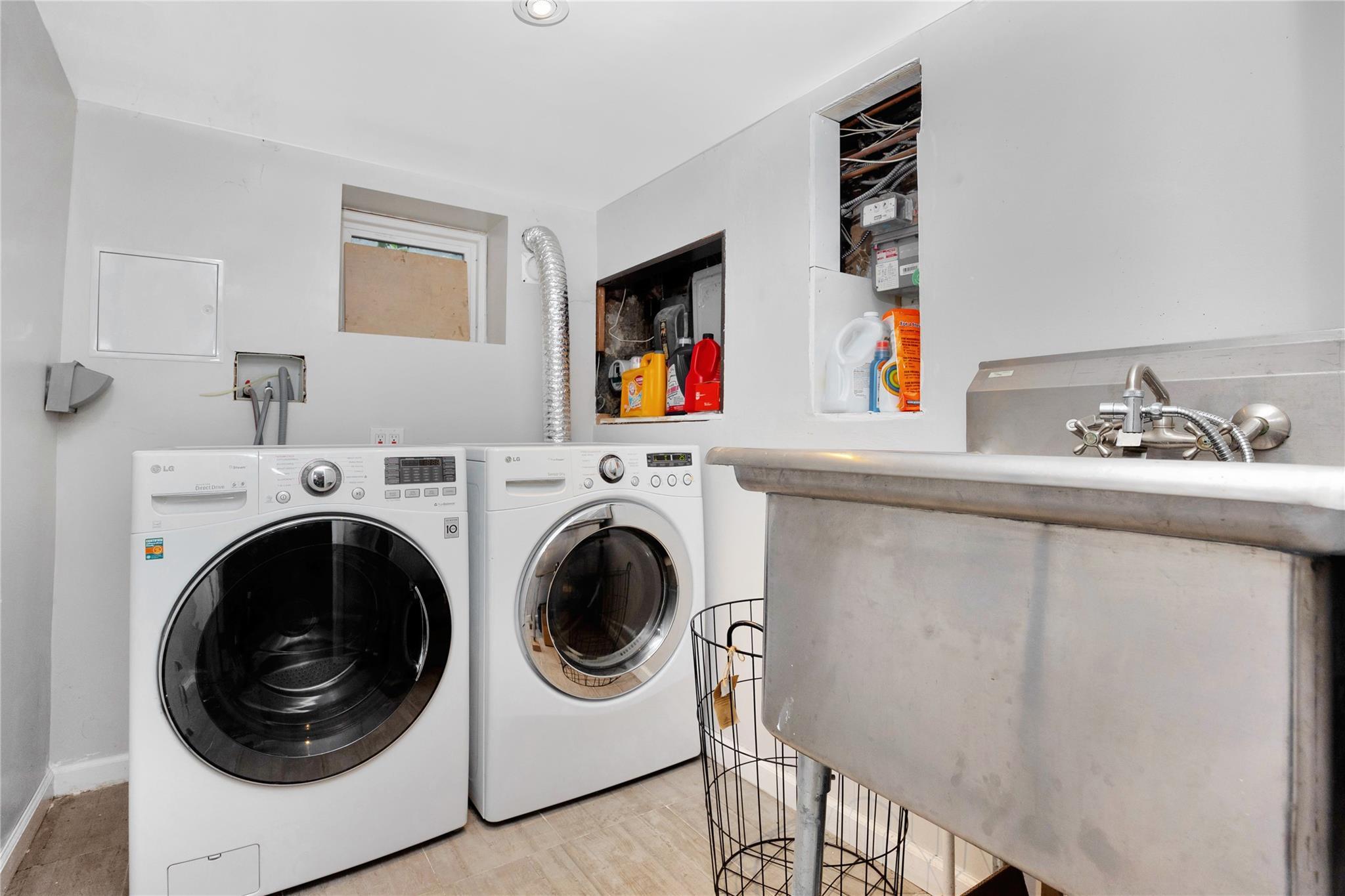 Single Family Coolidge  Queens, NY 11435, MLS-866336-25