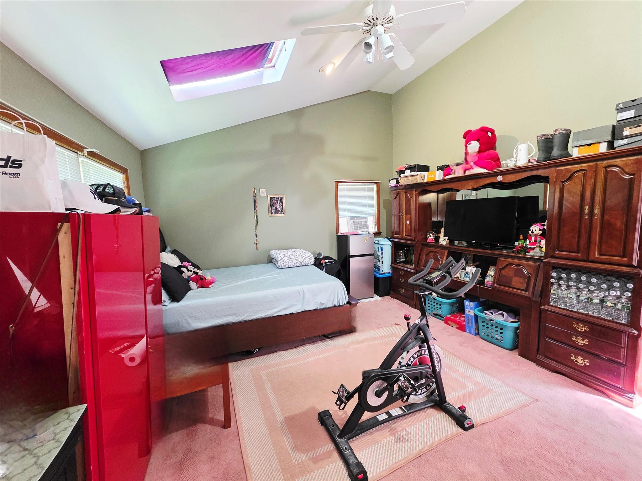 Single Family Anchor  Suffolk County, NY 11901, MLS-866359-16