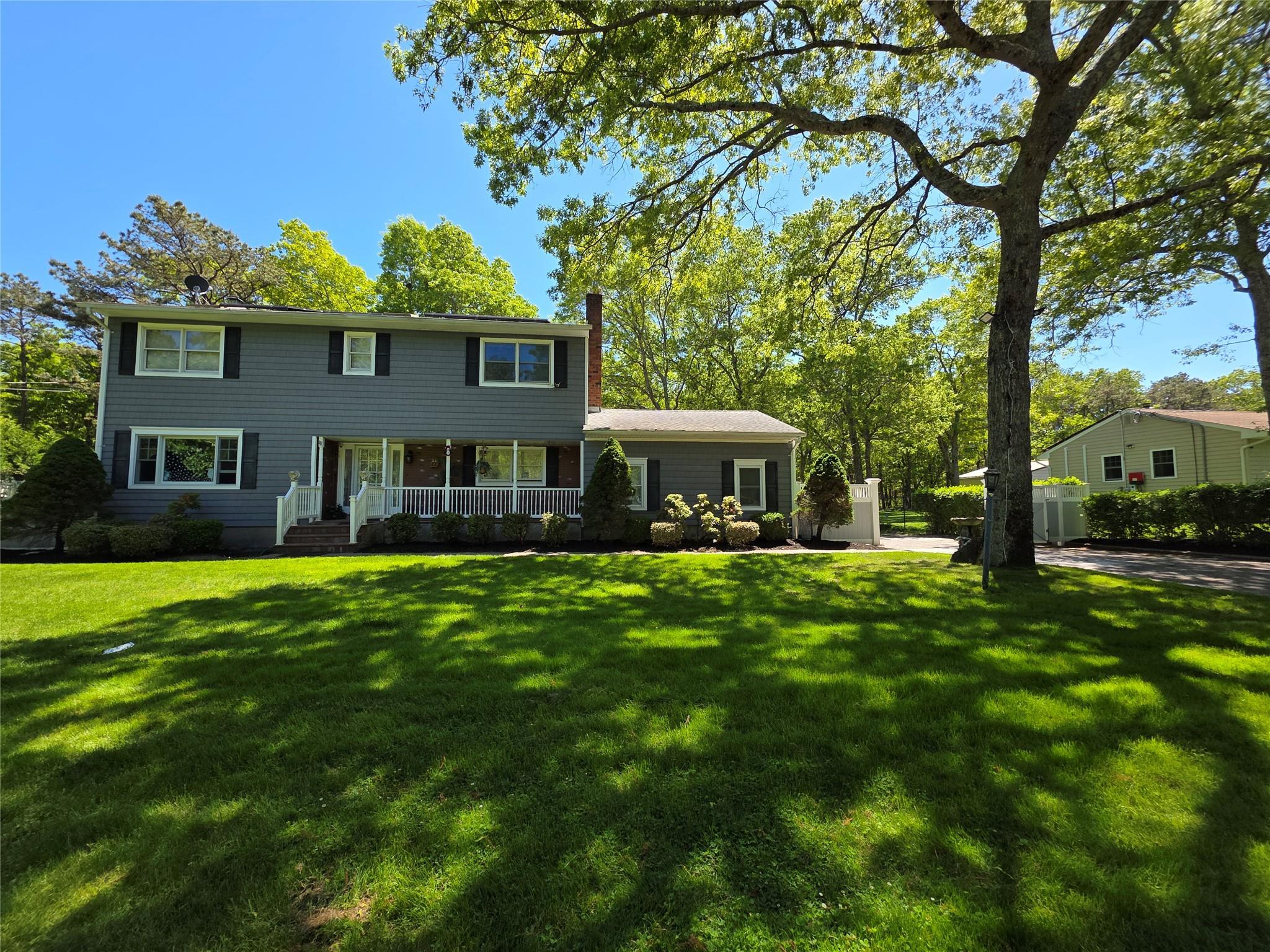 Single Family Anchor  Suffolk County, NY 11901, MLS-866359-2