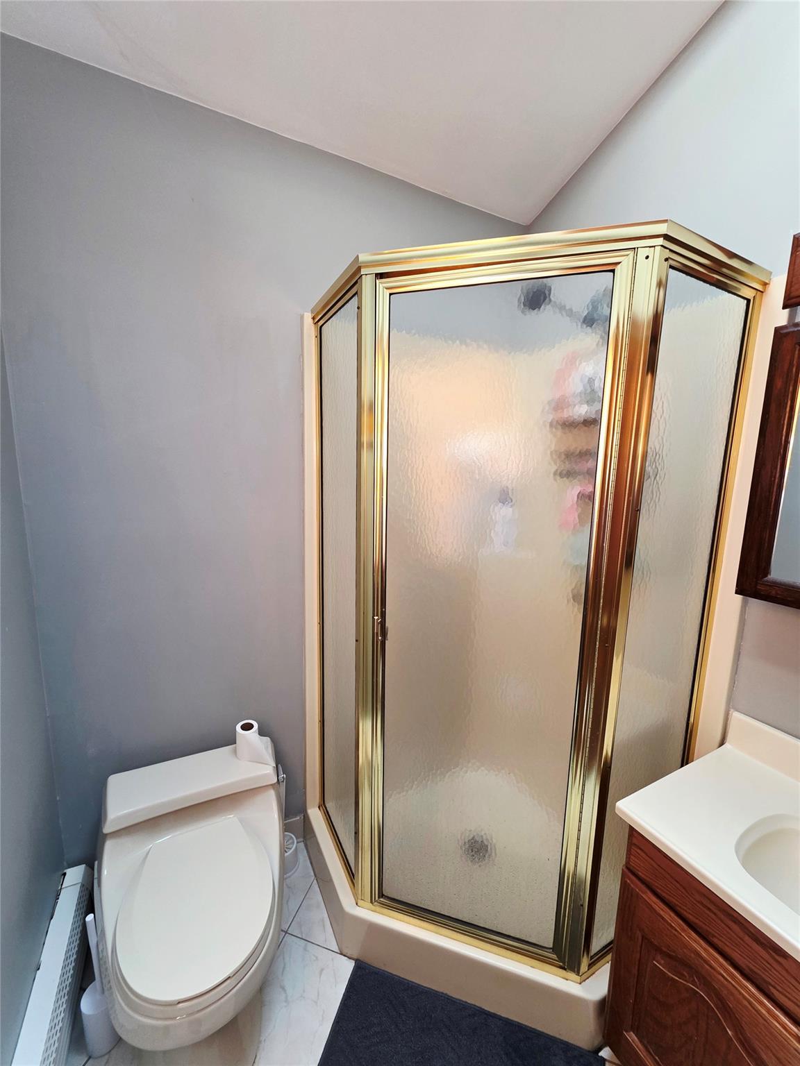 Single Family Anchor  Suffolk County, NY 11901, MLS-866359-21
