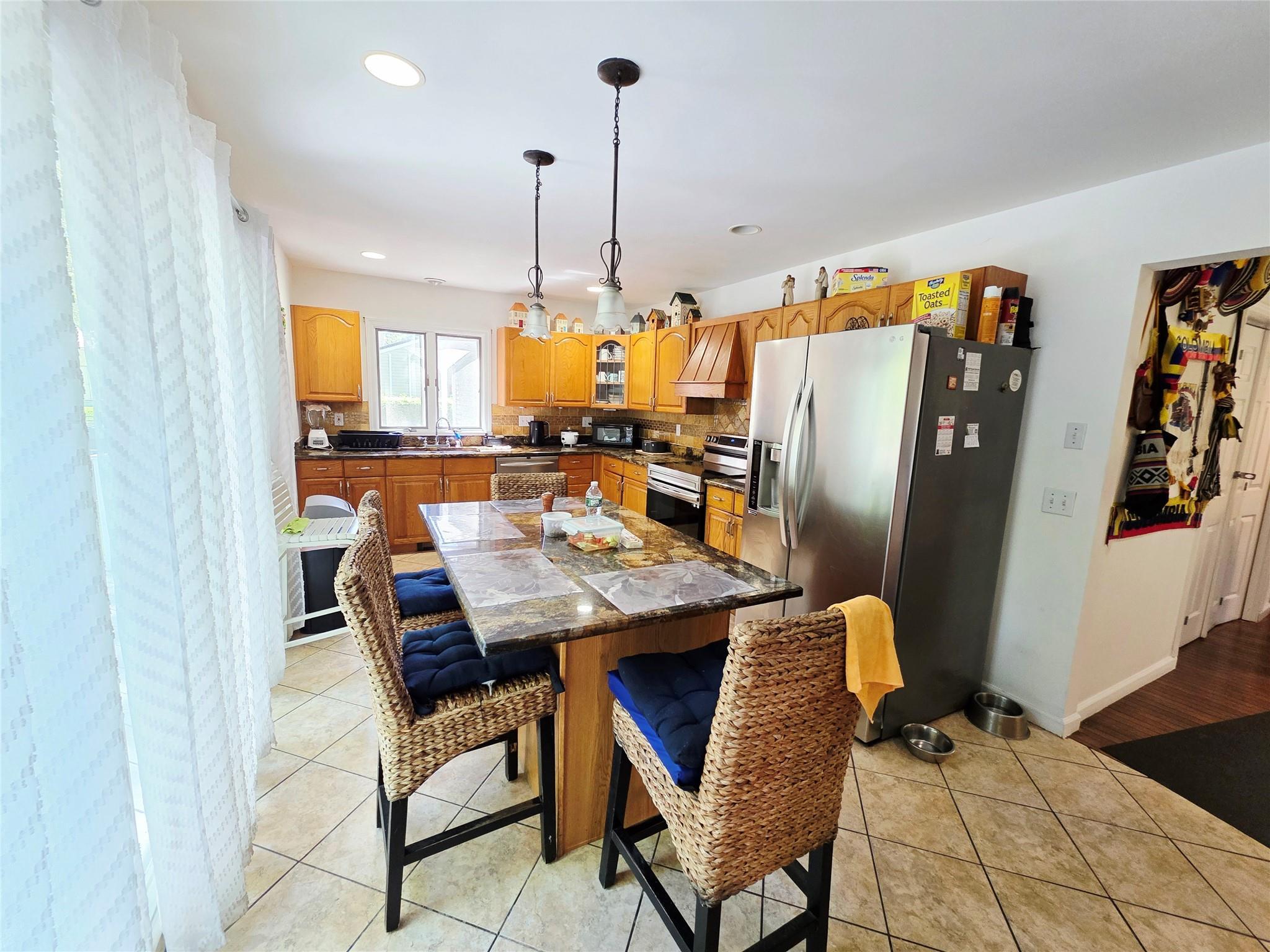 Single Family Anchor  Suffolk County, NY 11901, MLS-866359-28