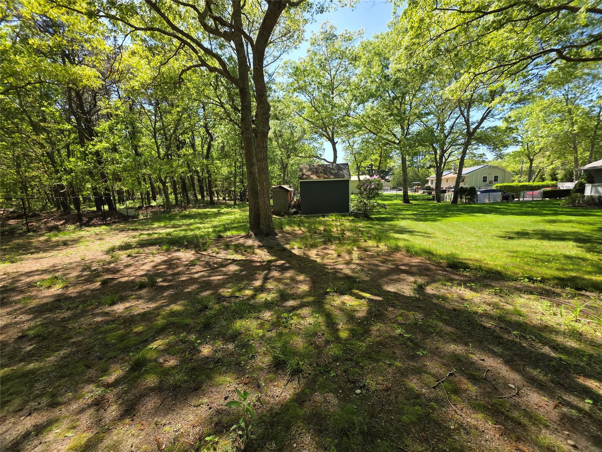 Single Family Anchor  Suffolk County, NY 11901, MLS-866359-38