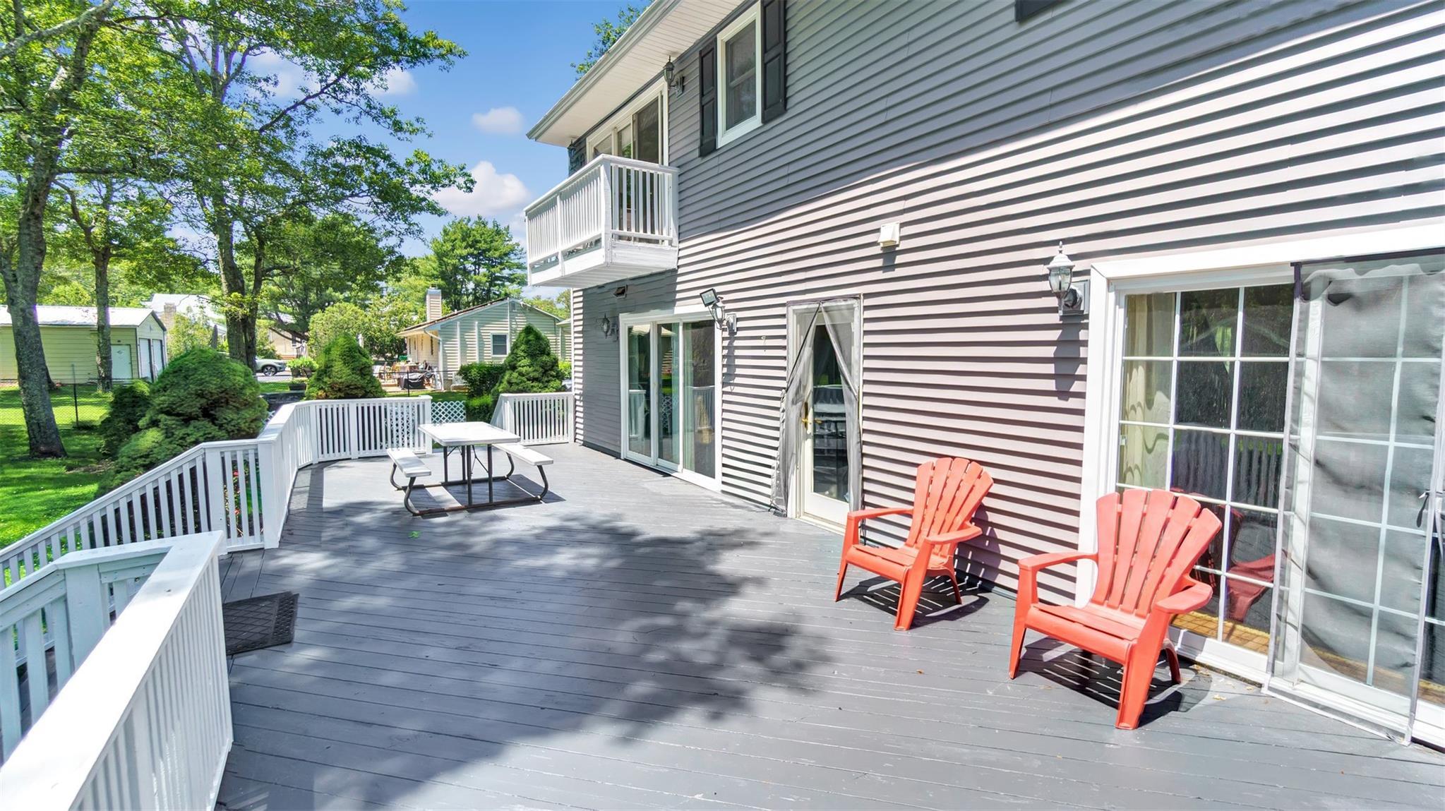 Single Family Anchor  Suffolk County, NY 11901, MLS-866359-5