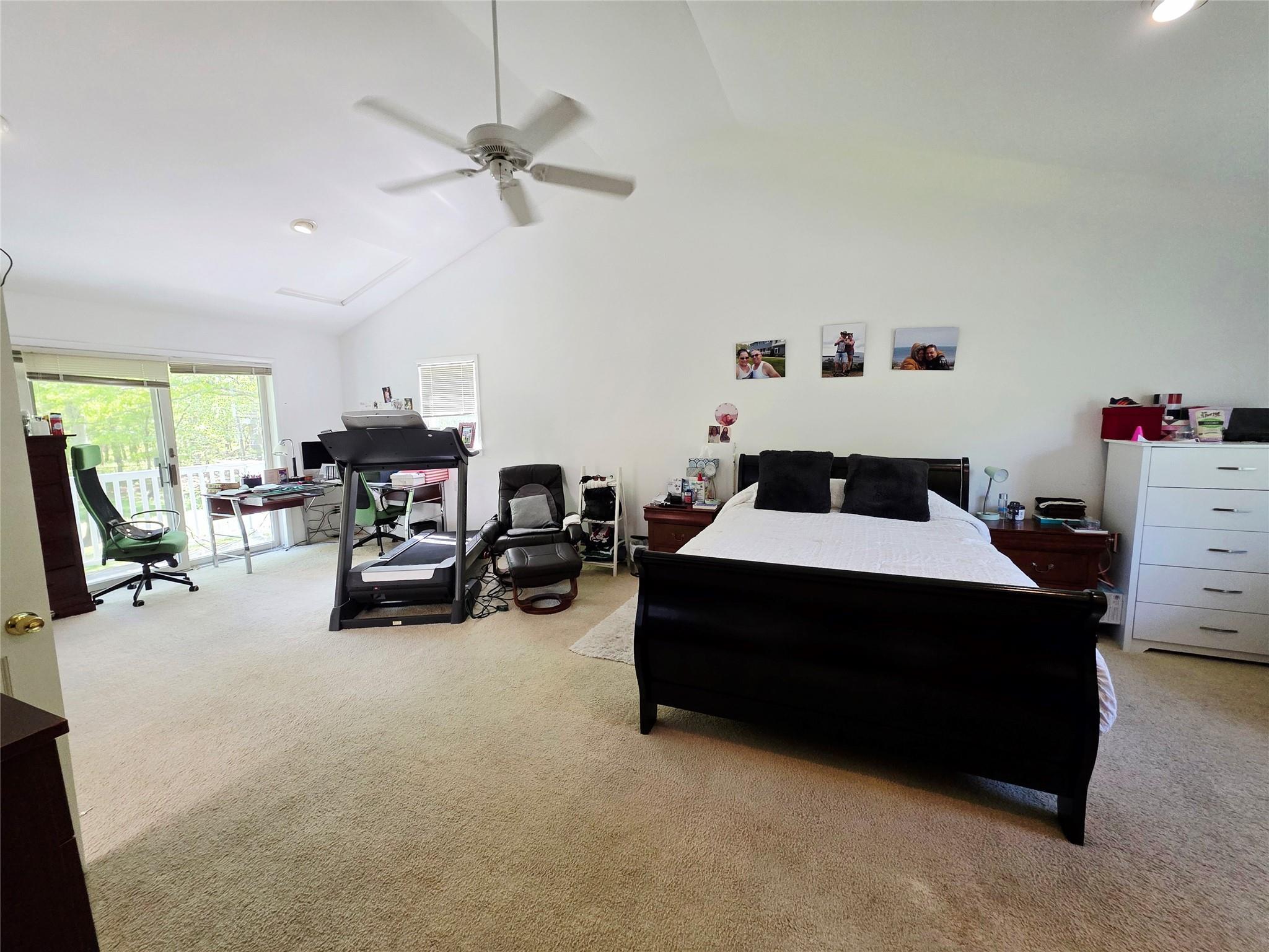 Single Family Anchor  Suffolk County, NY 11901, MLS-866359-8