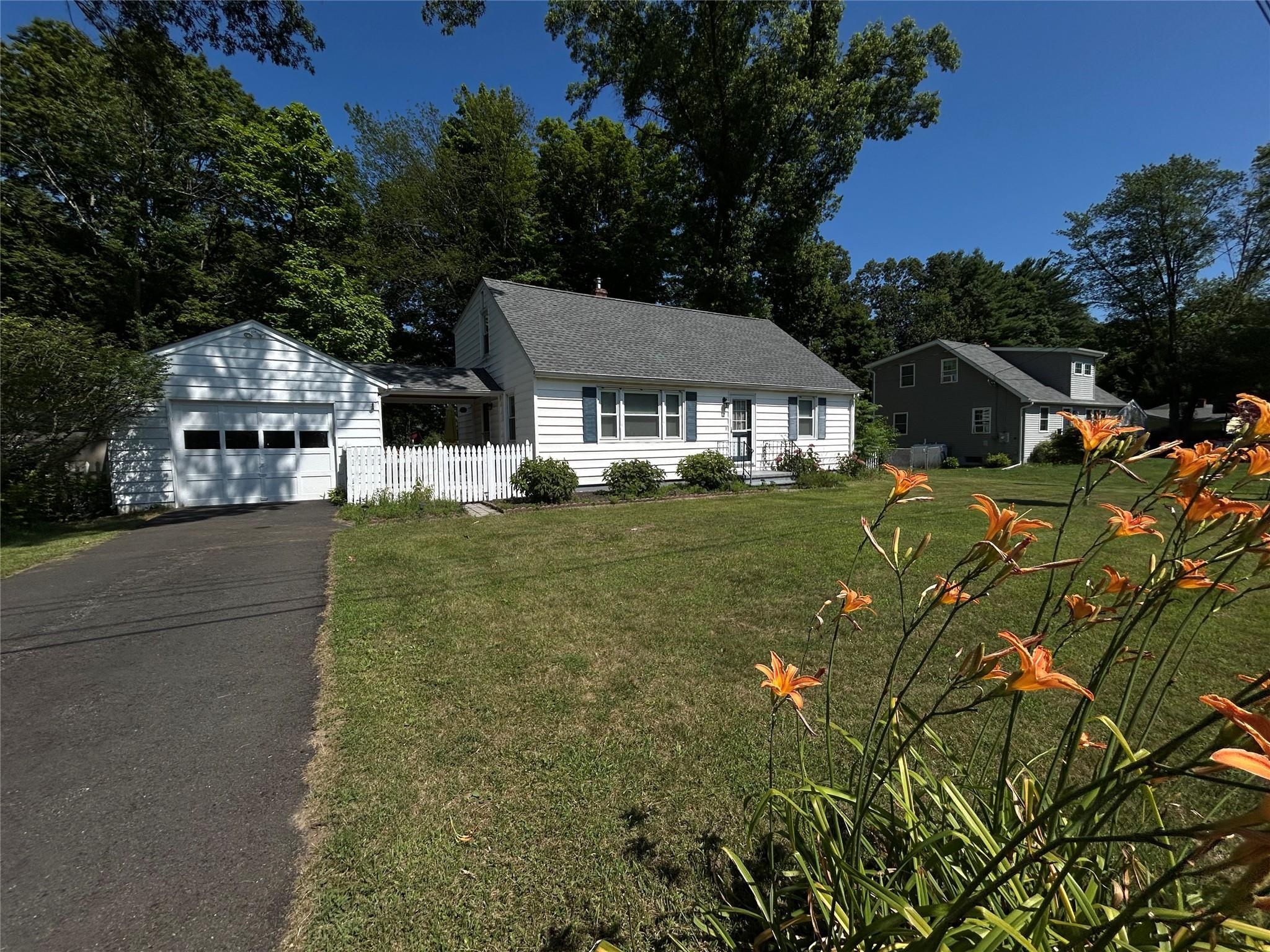 Single Family Huguenot  Ulster County, NY 12486, MLS-866387-2