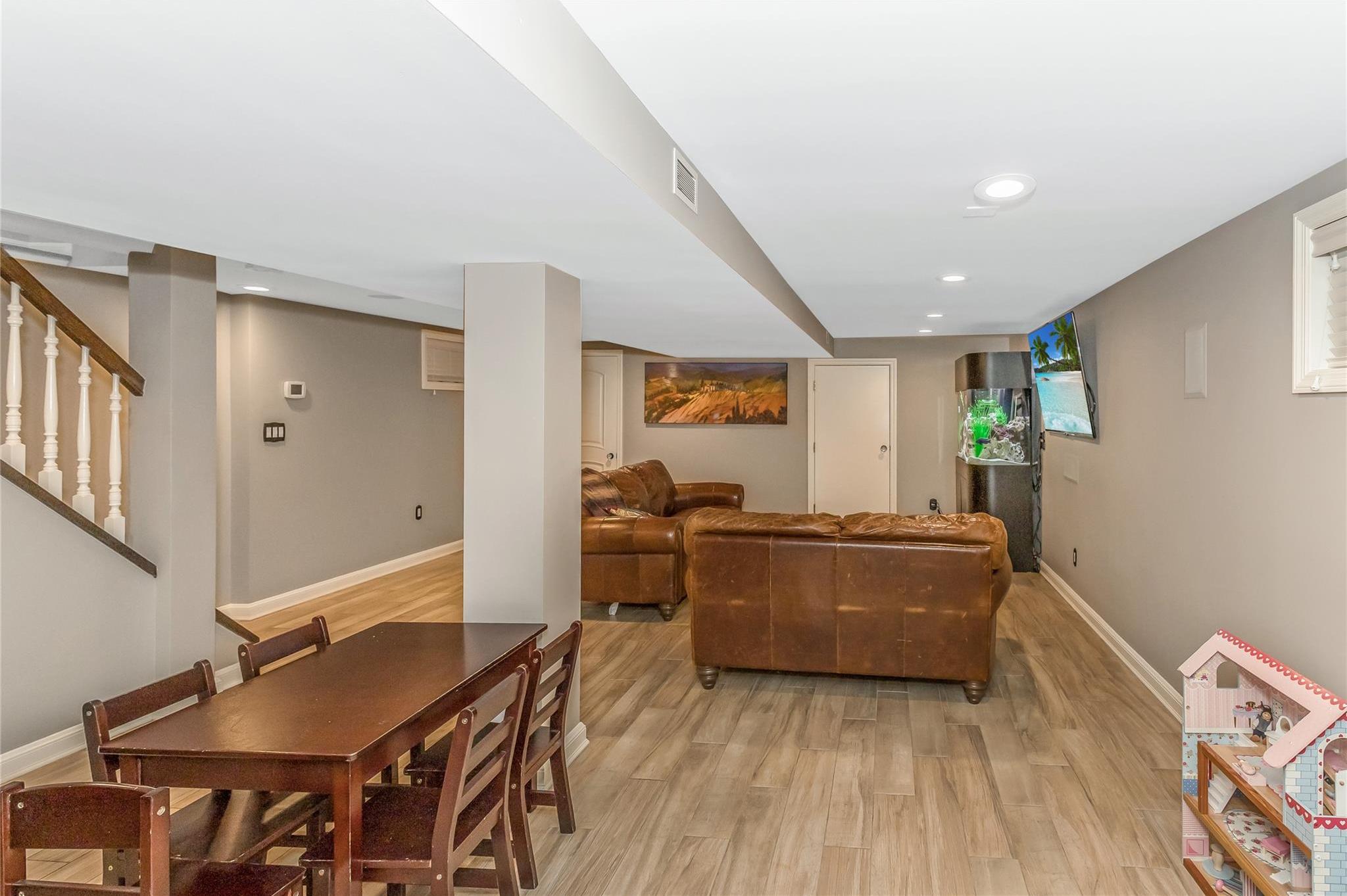 Single Family 9th  Queens, NY 11357, MLS-866402-27