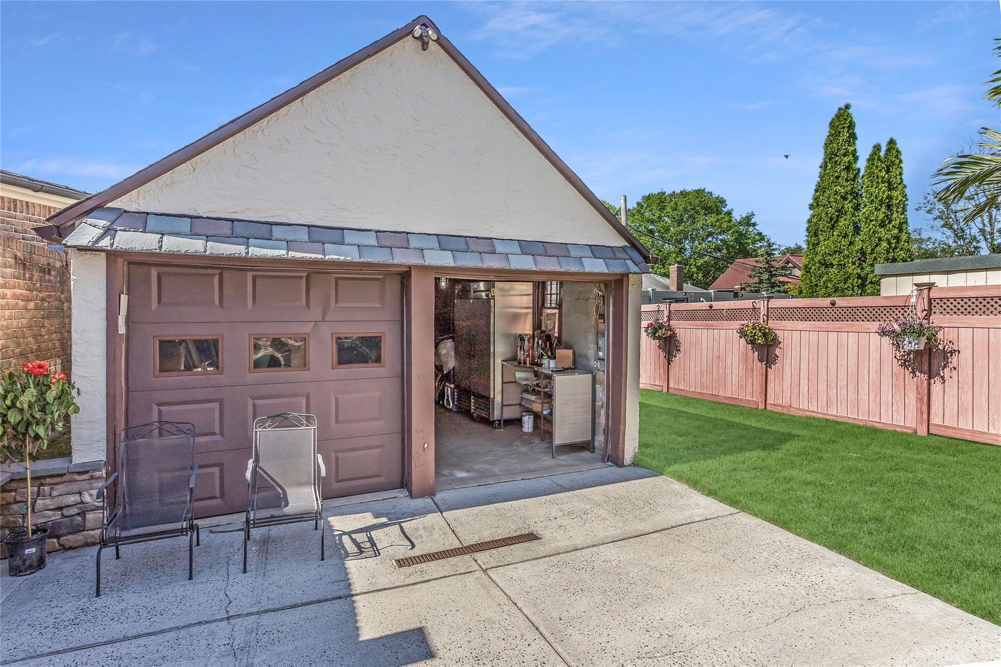 Single Family 9th  Queens, NY 11357, MLS-866402-33
