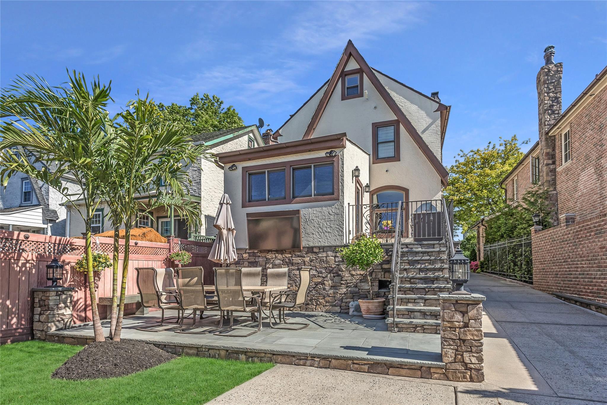 Single Family 9th  Queens, NY 11357, MLS-866402-34