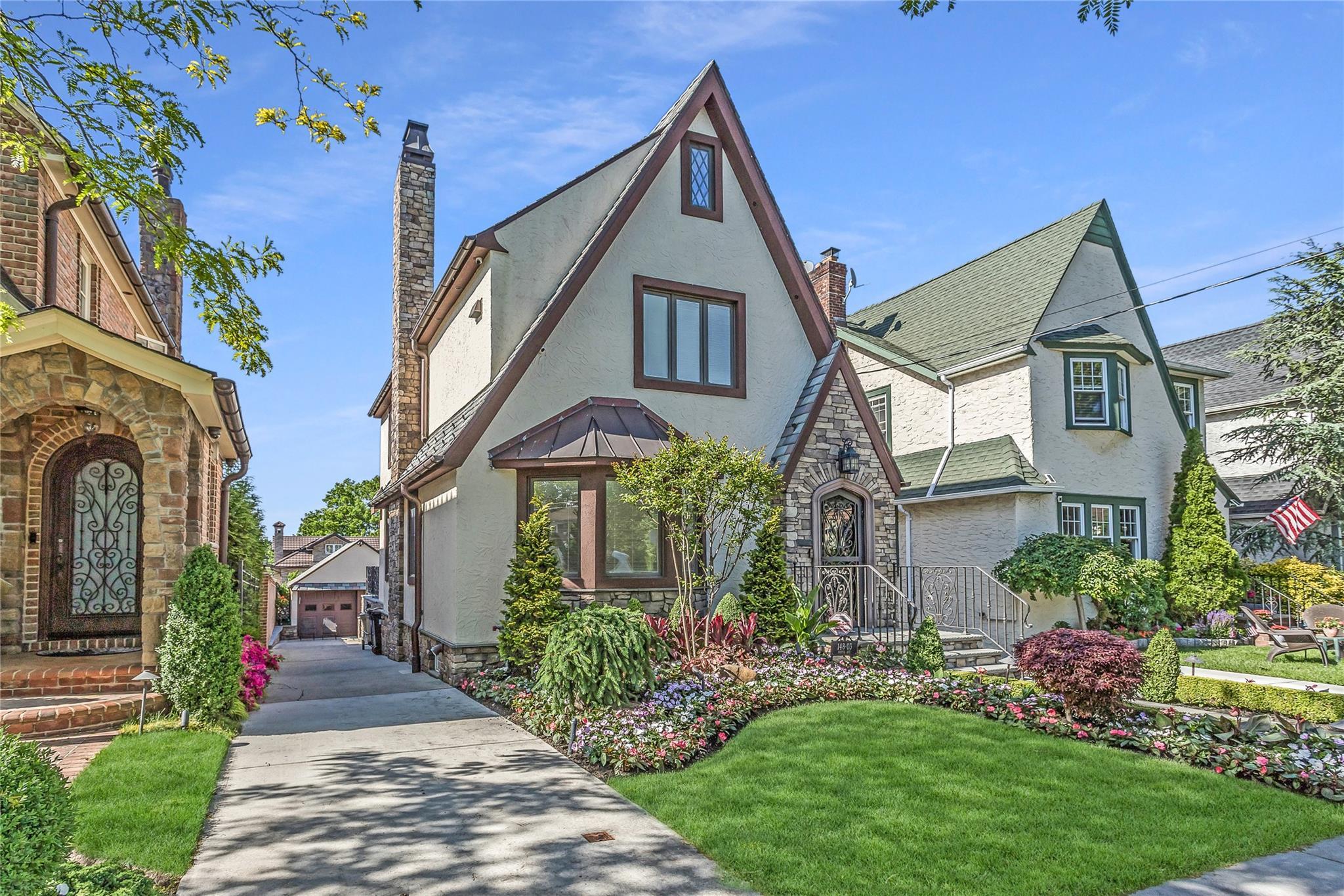 Single Family 9th  Queens, NY 11357, MLS-866402-4