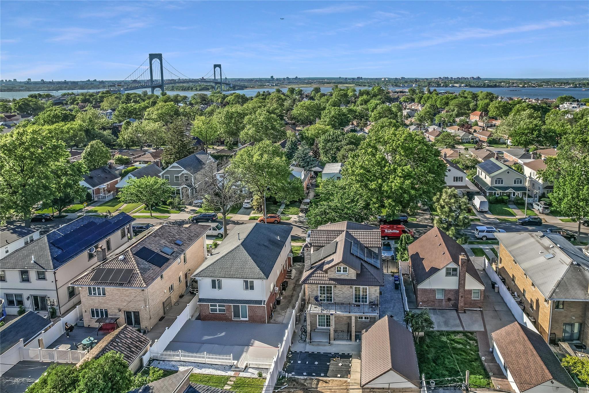 Single Family 9th  Queens, NY 11357, MLS-866402-40