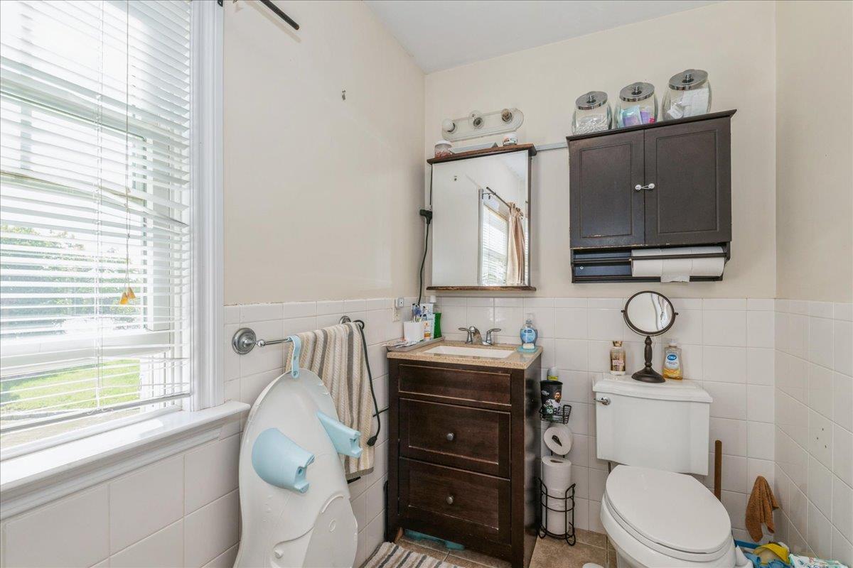 Single Family East Nassau County, NY 11542, MLS-866408-6