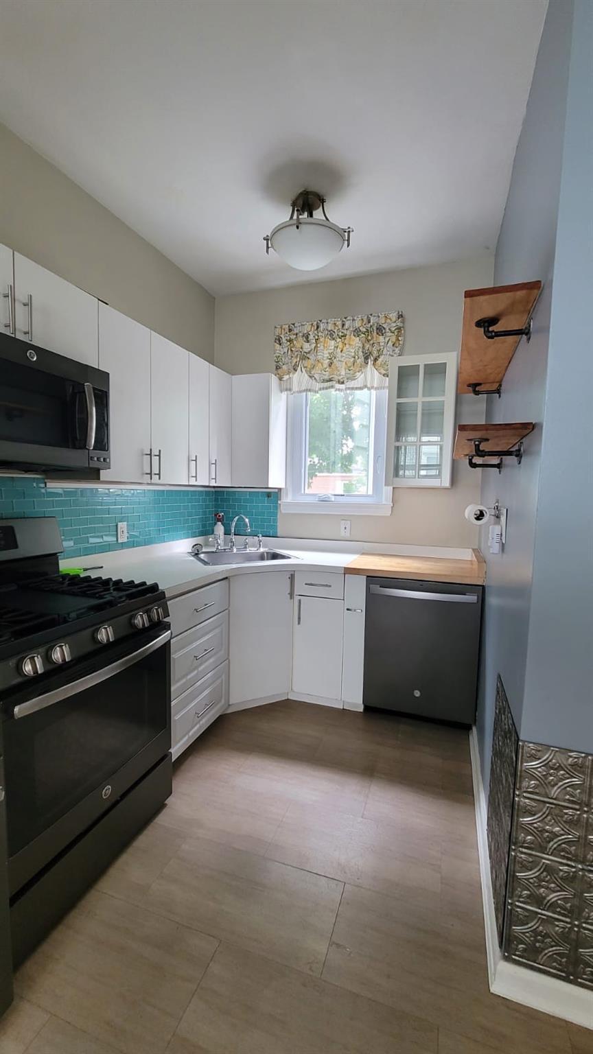 Single Family Lowell  Nassau County, NY 11001, MLS-866425-42