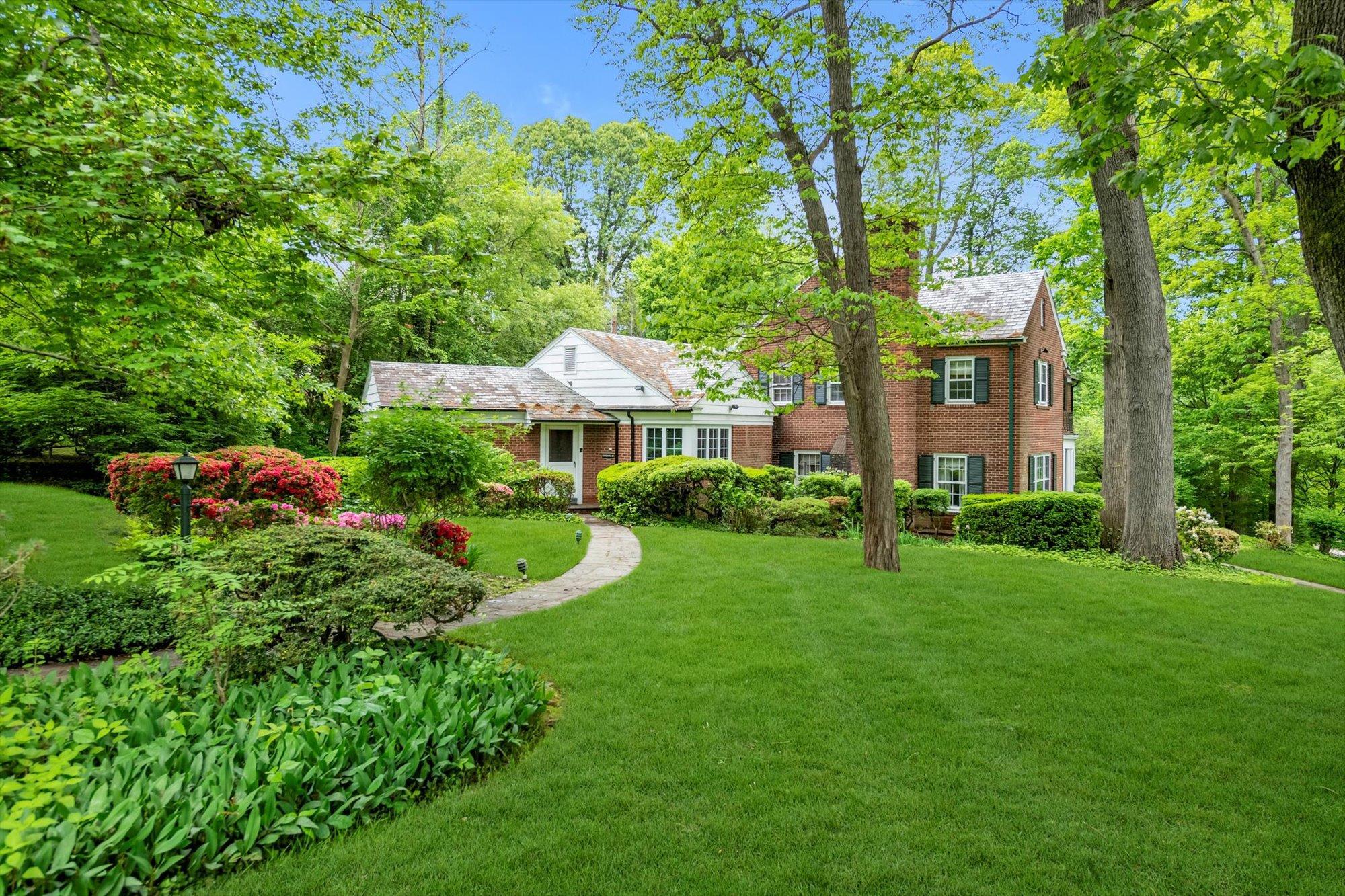 Single Family Clent  Nassau County, NY 11021, MLS-866433-3