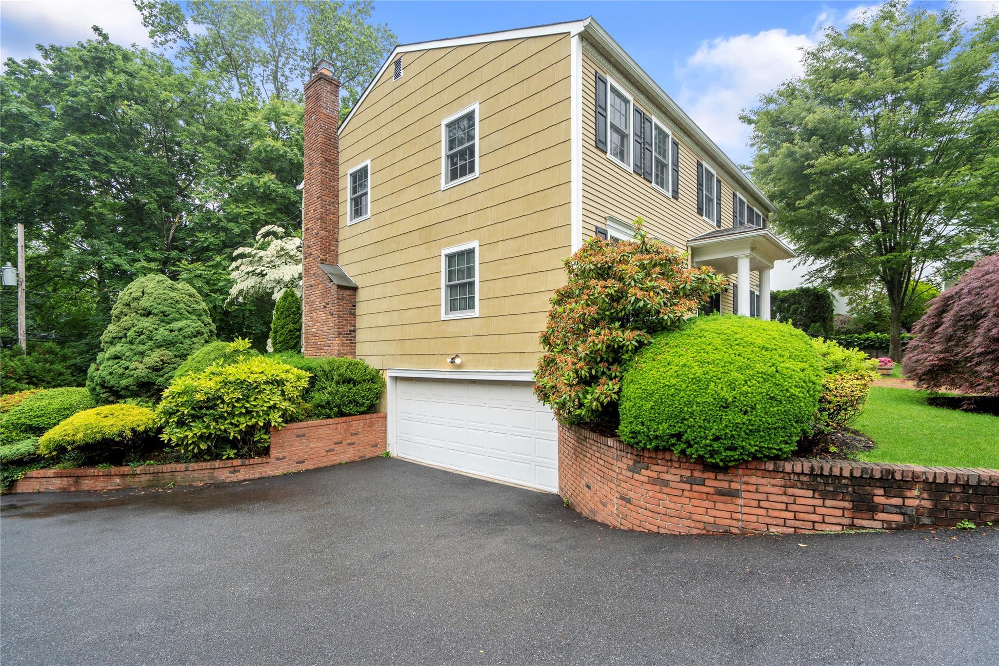 Single Family Homewood  Nassau County, NY 11030, MLS-866454-3