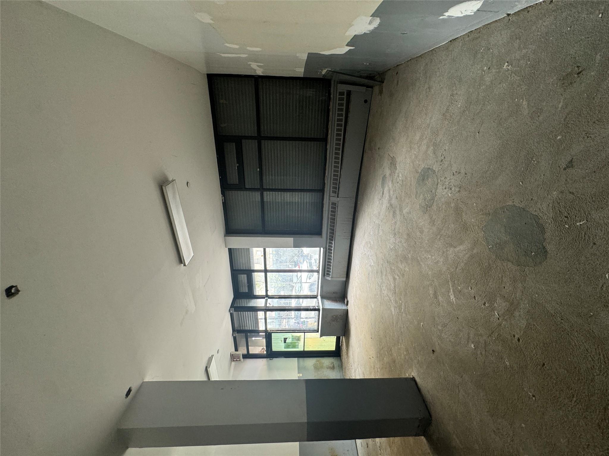 Commercial Lease College  Bronx, NY 10456, MLS-866483-7