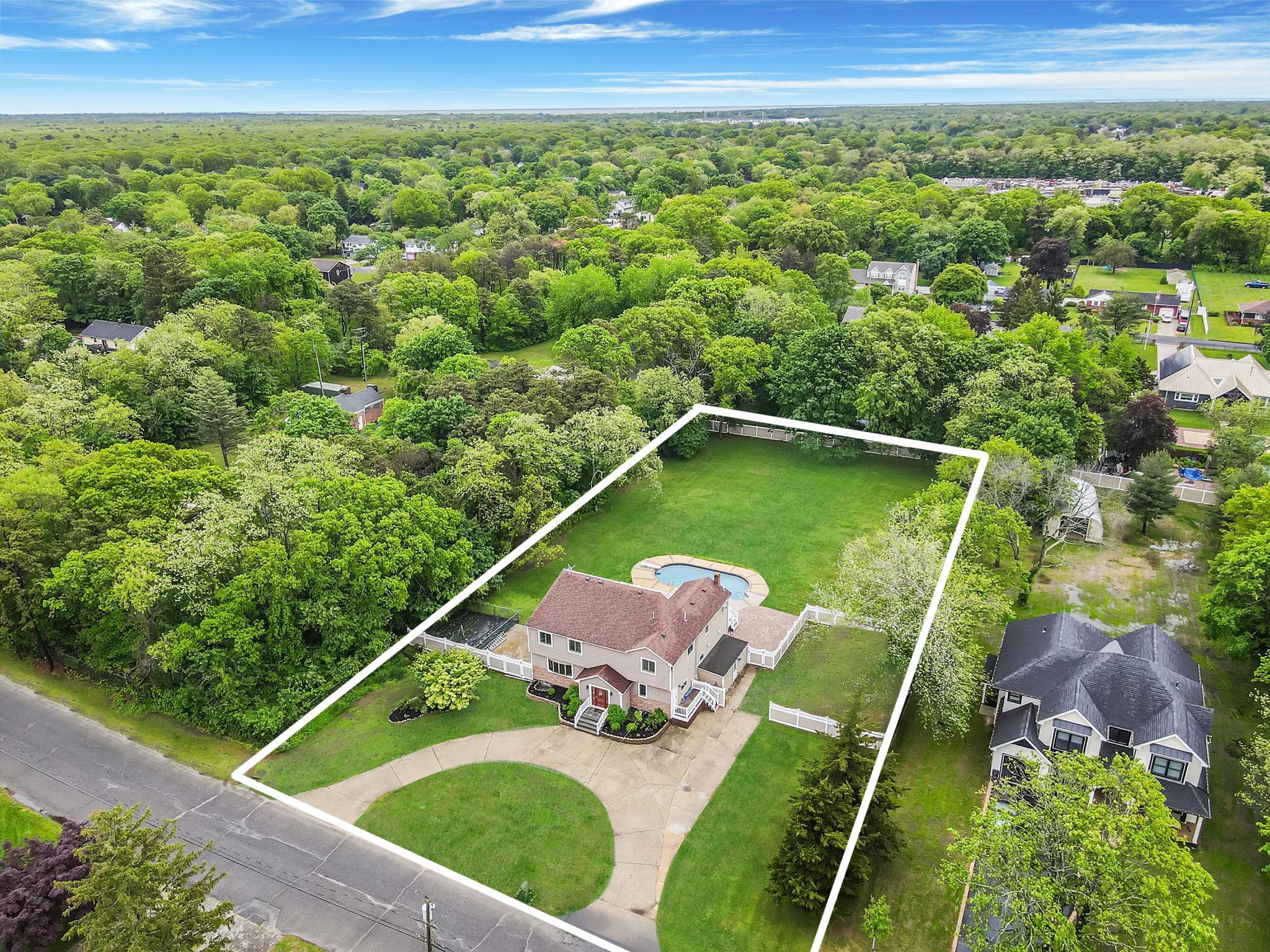 Single Family Oceanside  Suffolk County, NY 11752, MLS-866486-2