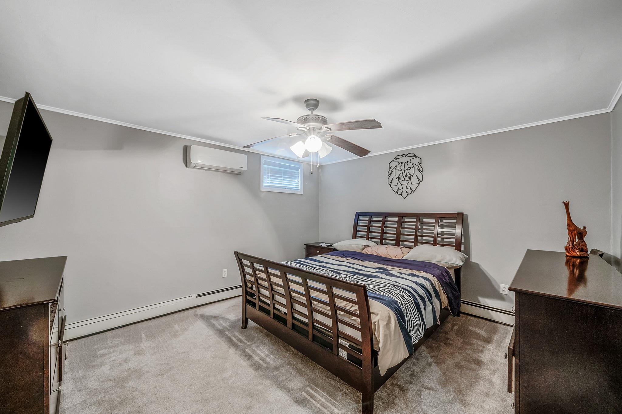 Single Family Oceanside  Suffolk County, NY 11752, MLS-866486-45