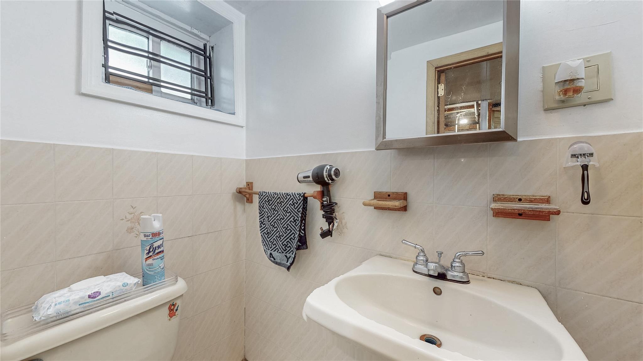 Single Family Kessel  Queens, NY 11375, MLS-866488-19