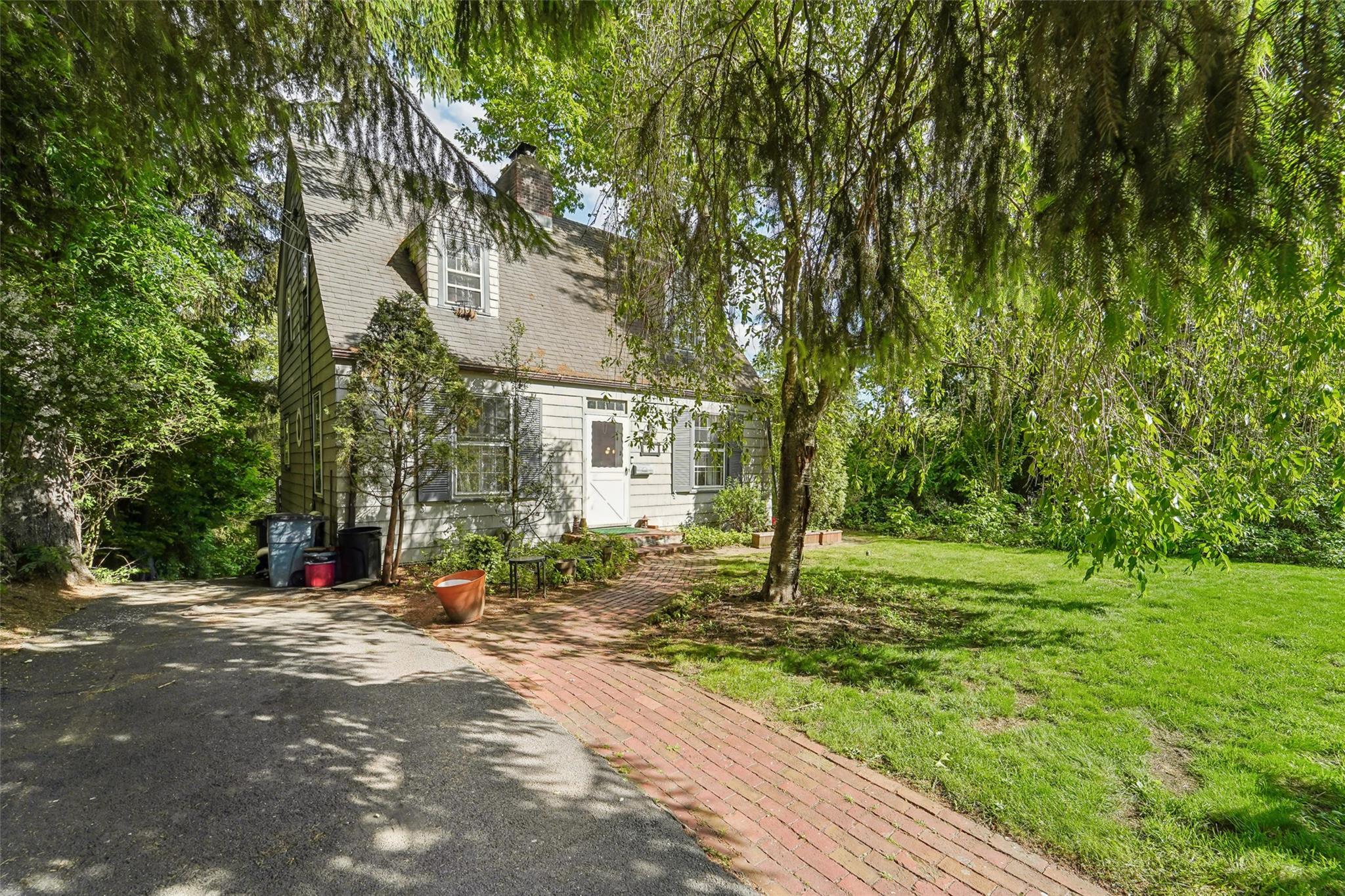 Single Family Clarence  Westchester County, NY 10583, MLS-866497-2