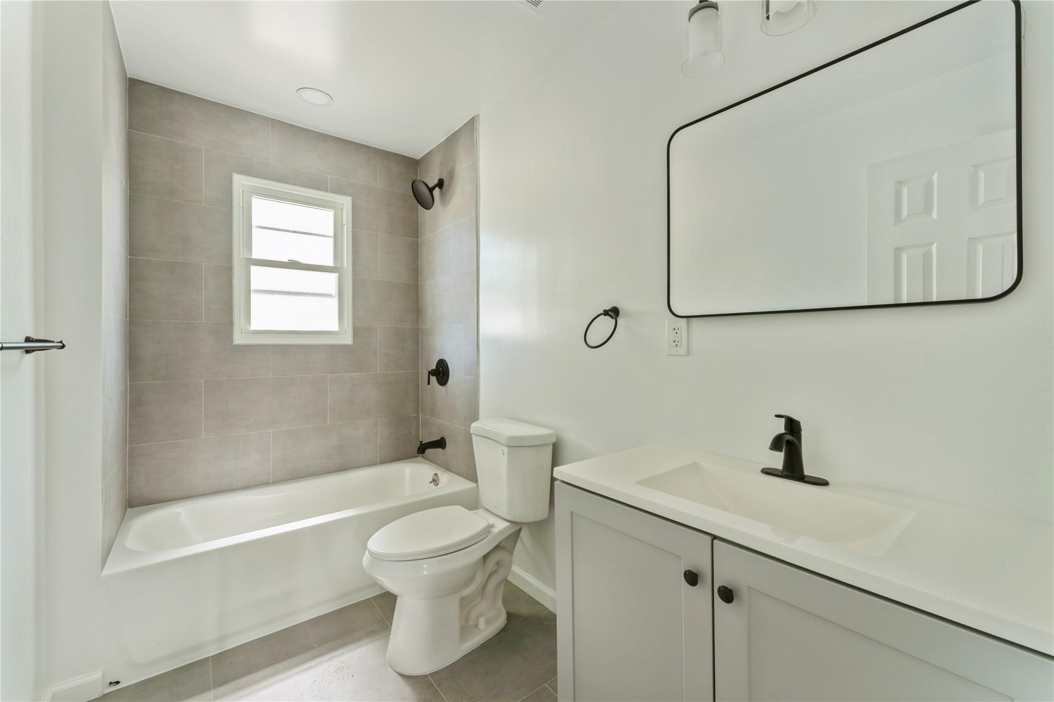 Single Family 145th  Queens, NY 11413, MLS-866507-12
