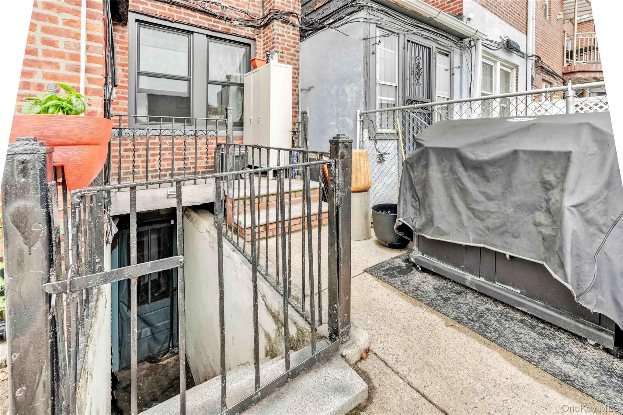 Single Family 224  Queens, NY 11413, MLS-866521-35