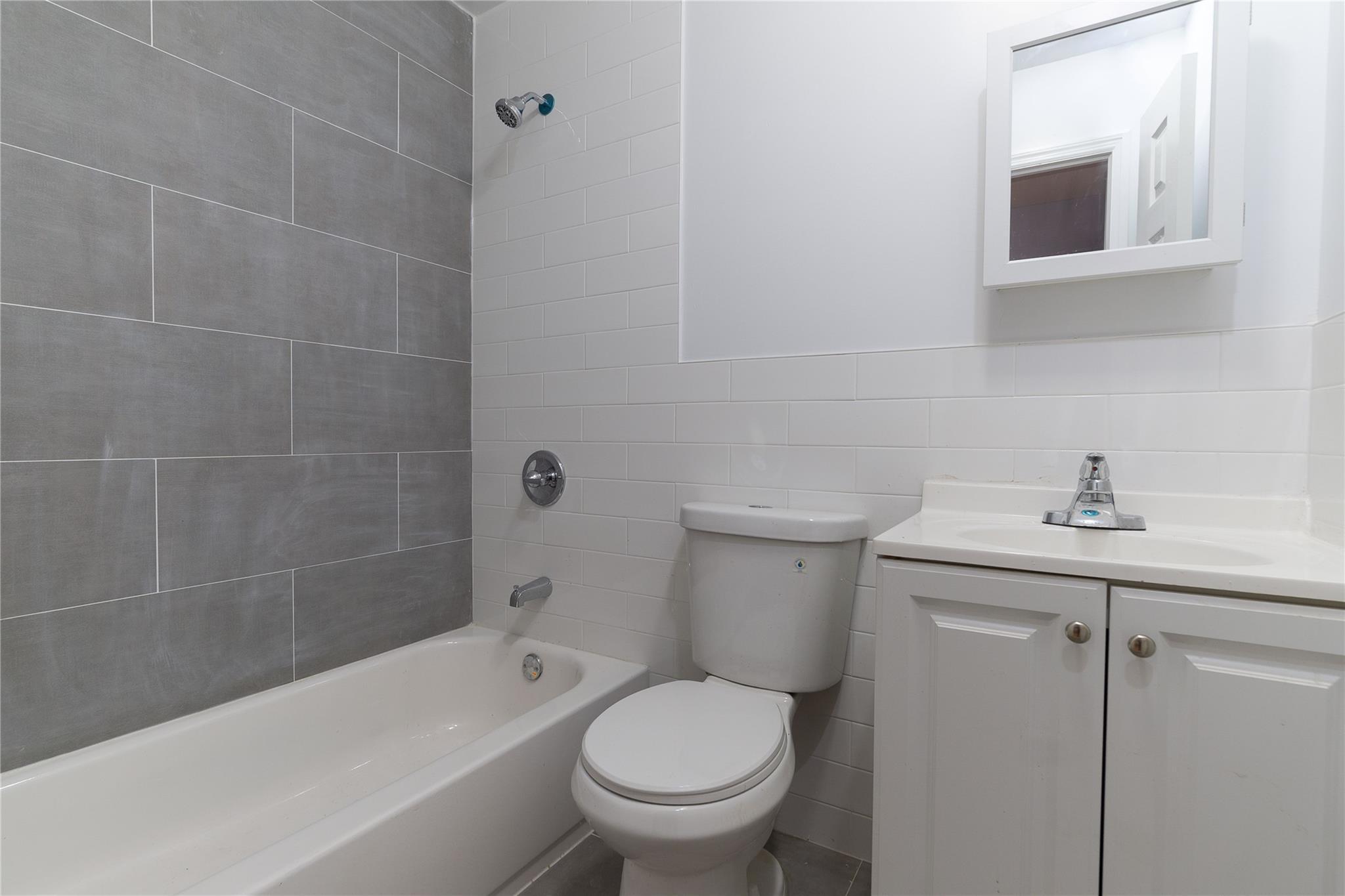 Single Family Jackson  Bronx, NY 10456, MLS-866523-11