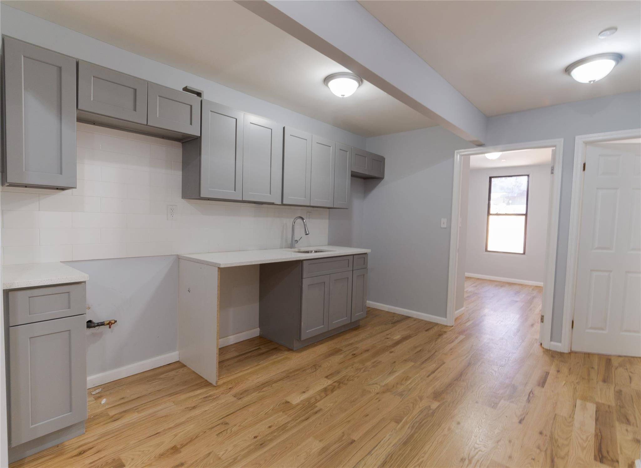 Single Family Jackson  Bronx, NY 10456, MLS-866523-28