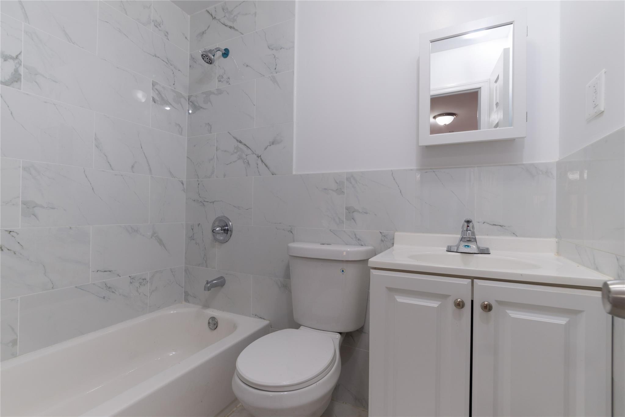 Single Family Jackson  Bronx, NY 10456, MLS-866523-32