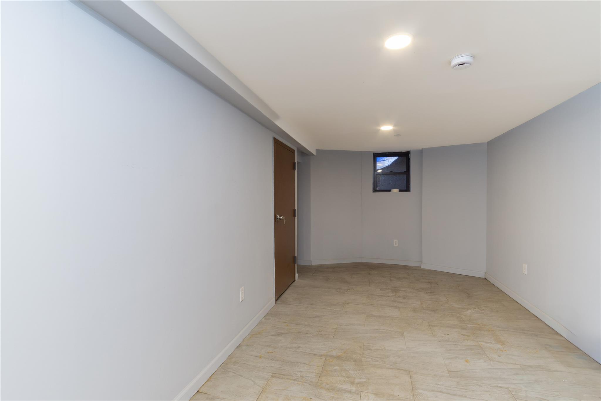 Single Family Jackson  Bronx, NY 10456, MLS-866523-38