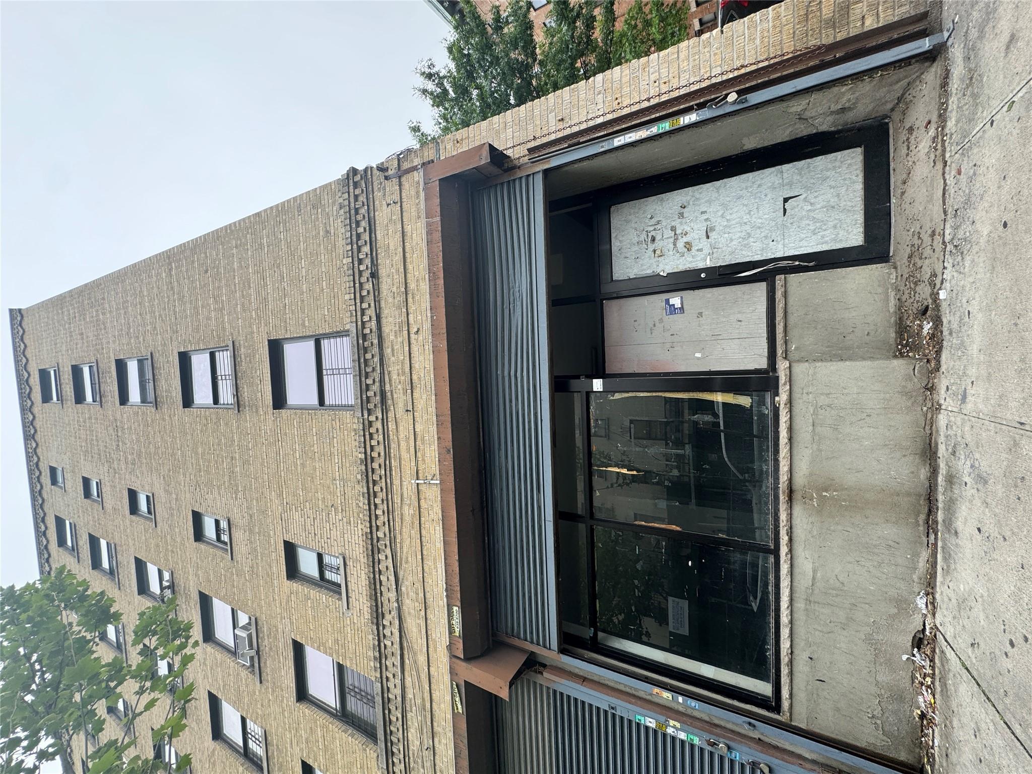 Commercial Lease College  Bronx, NY 10456, MLS-866530-6
