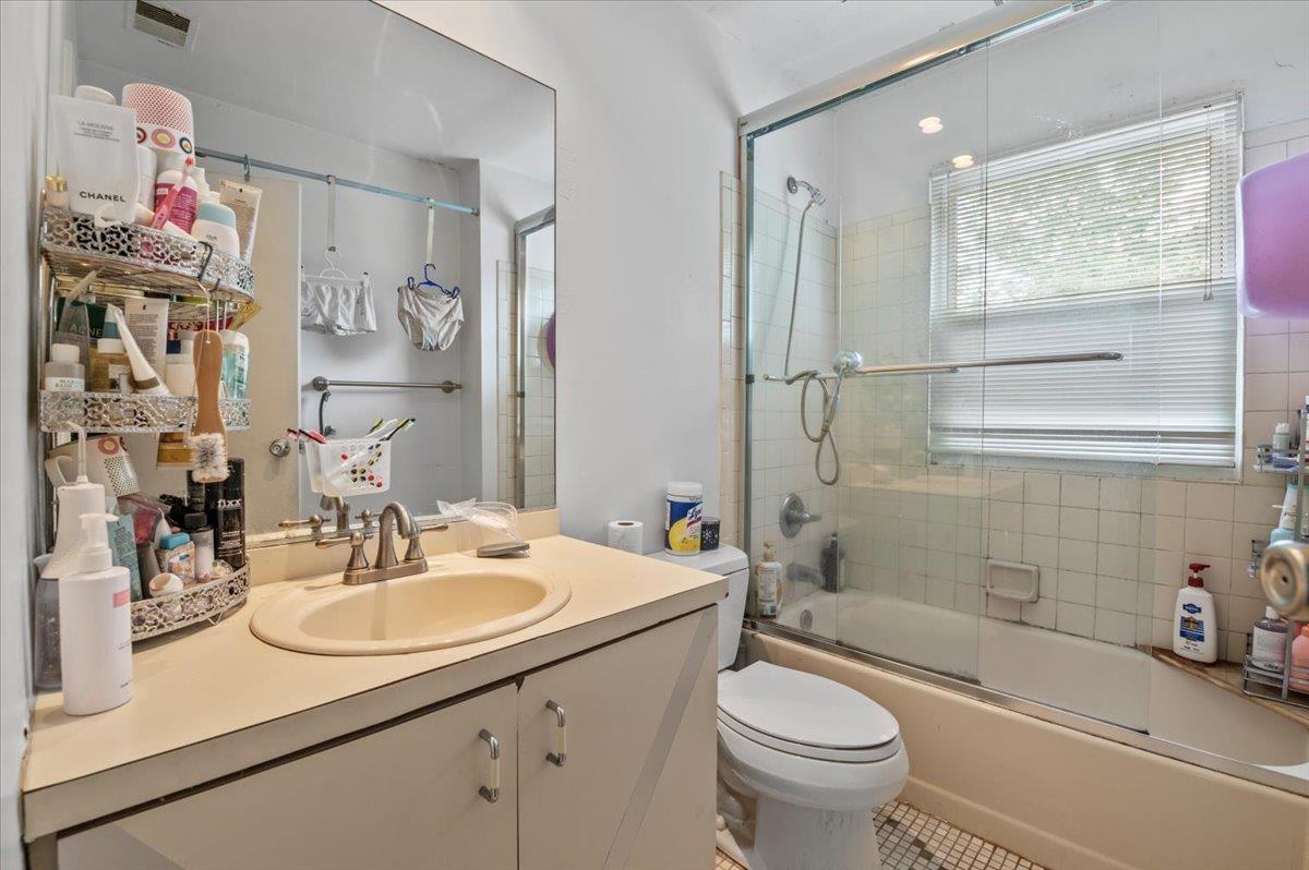 Single Family Carnation  Suffolk County, NY 11735, MLS-866559-29