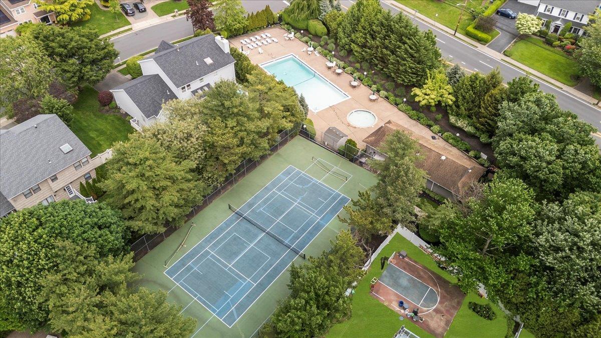 Single Family Carnation  Suffolk County, NY 11735, MLS-866559-37