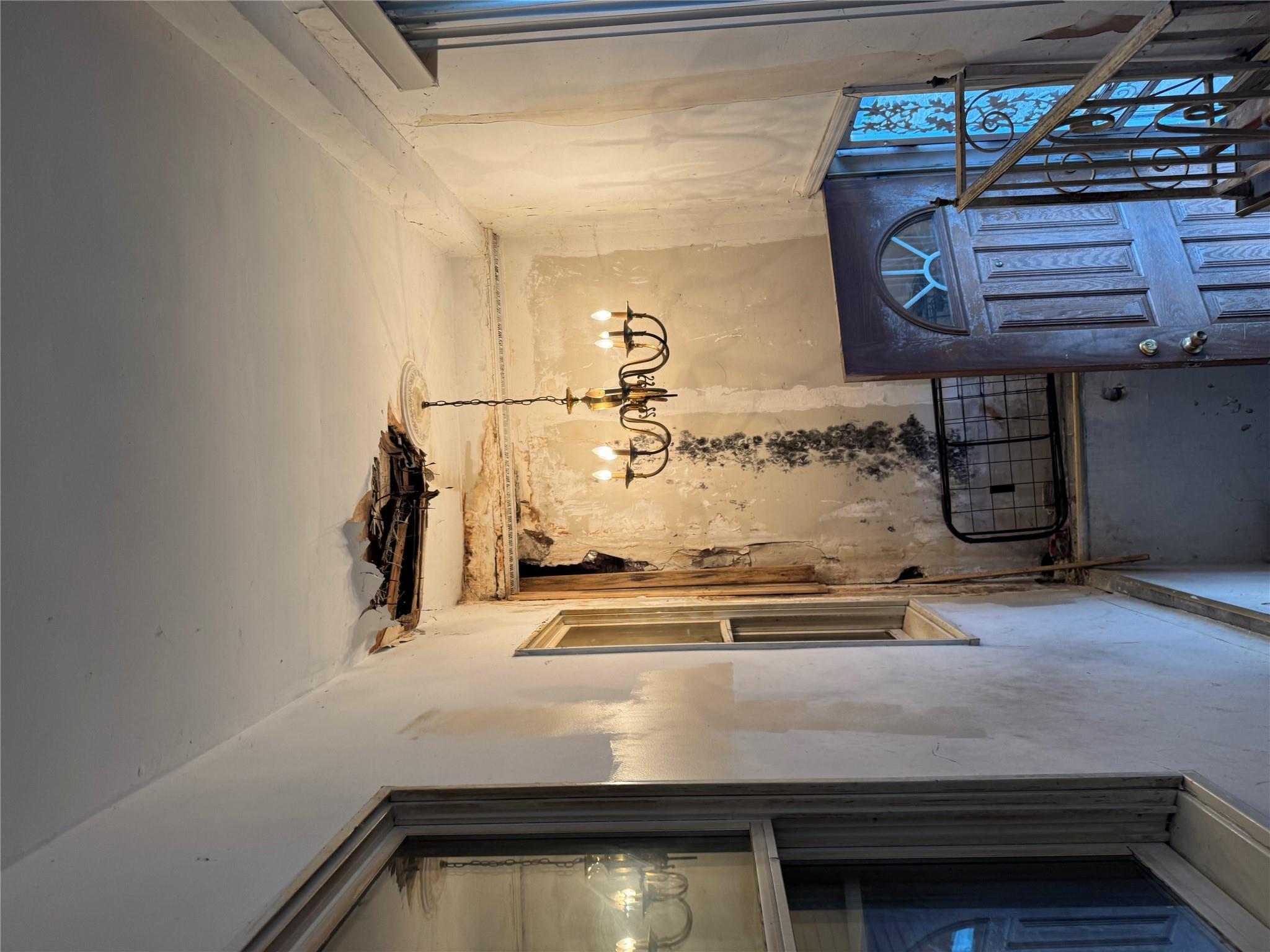 Single Family Saint Marks  Staten Island, NY 10301, MLS-866605-4