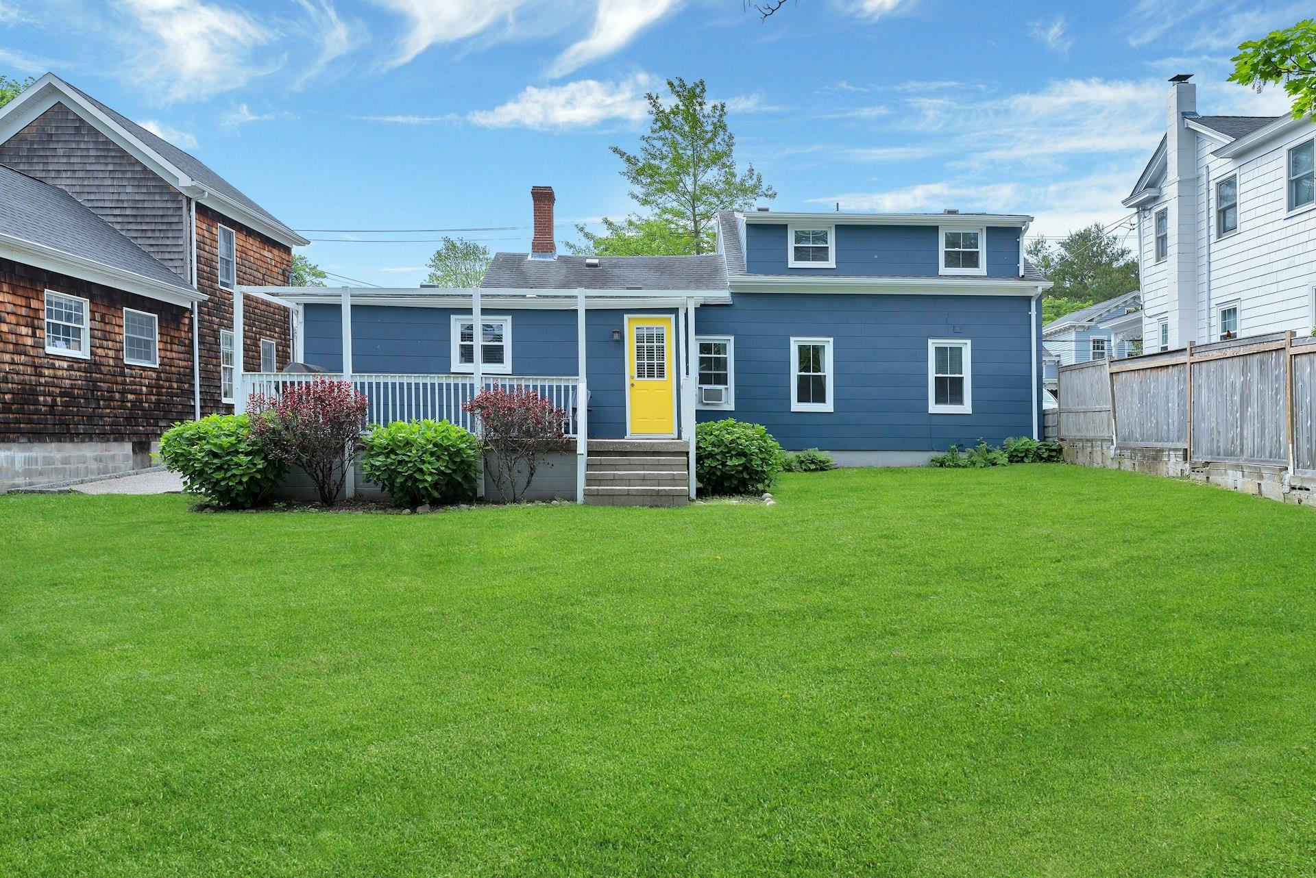 Single Family Central  Suffolk County, NY 11944, MLS-866641-25