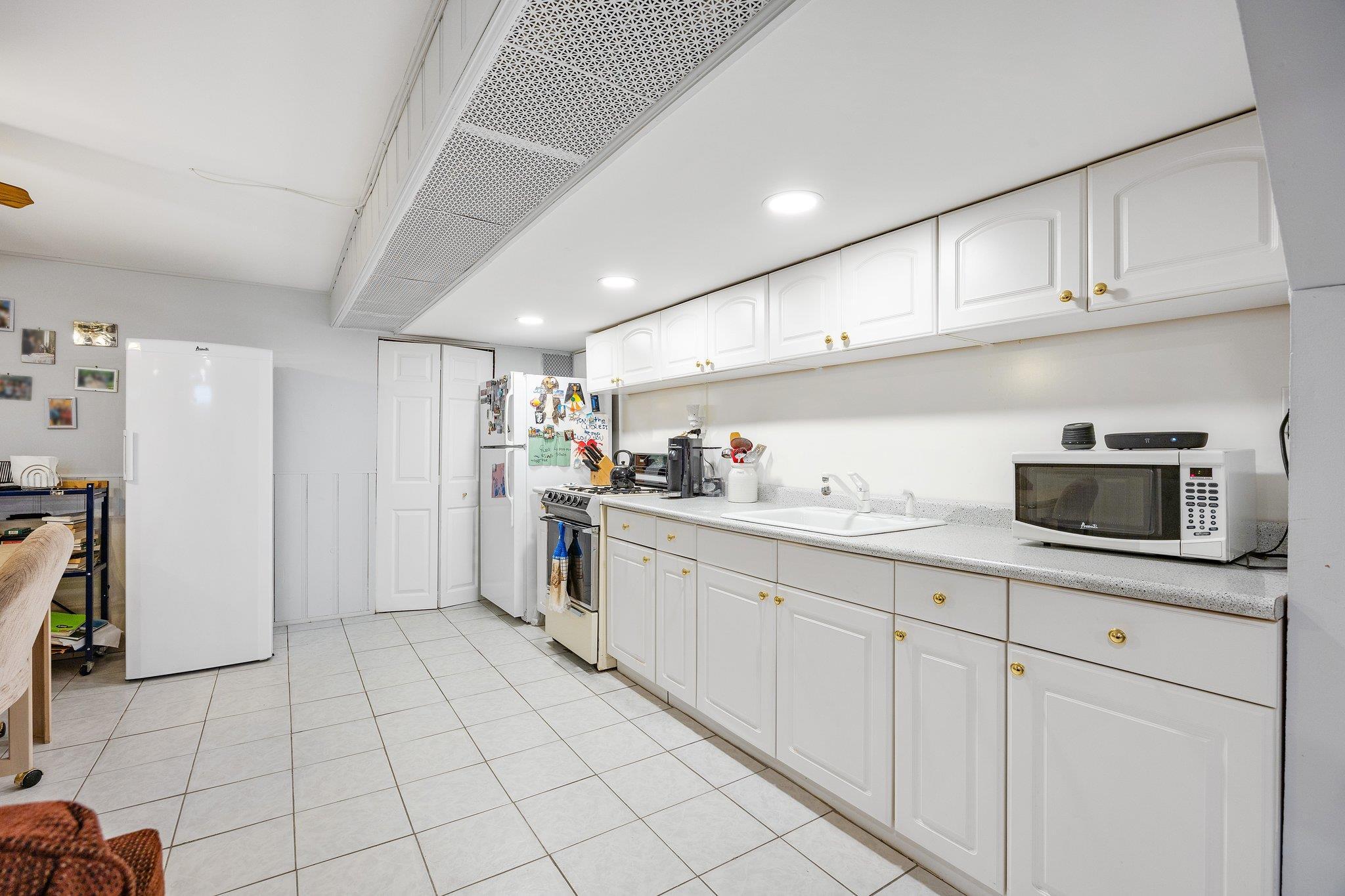Single Family 73rd  Queens, NY 11379, MLS-866685-20