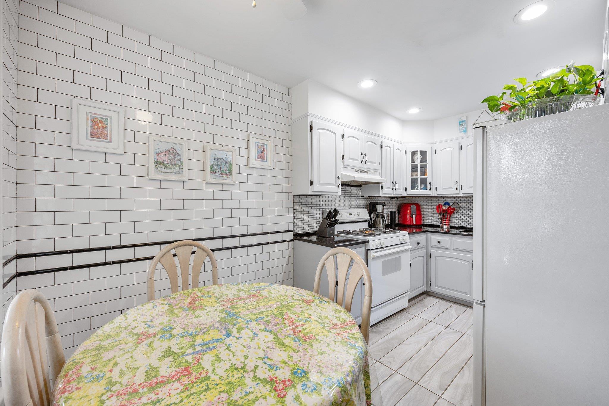 Single Family 73rd  Queens, NY 11379, MLS-866685-7