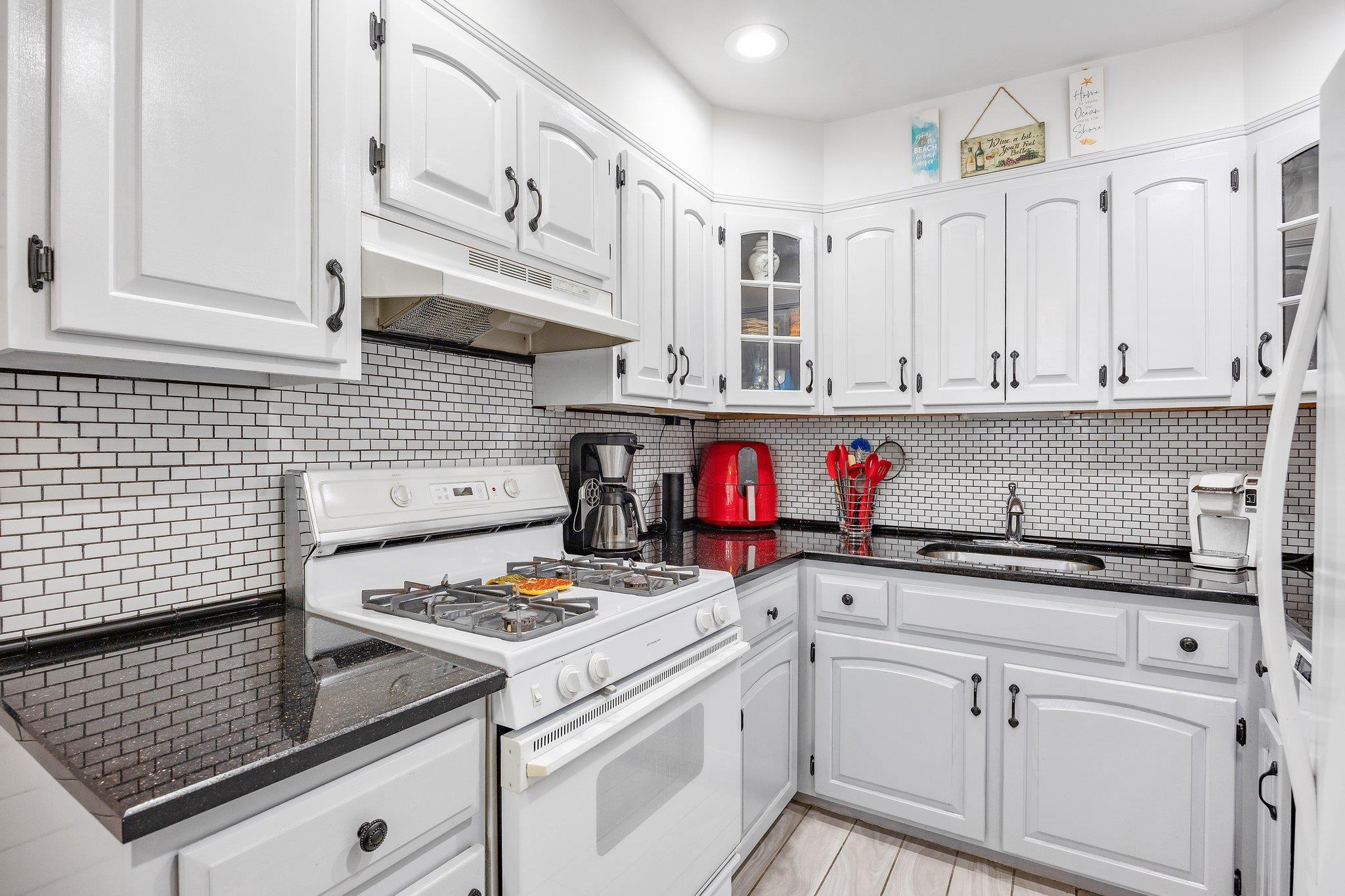 Single Family 73rd  Queens, NY 11379, MLS-866685-8
