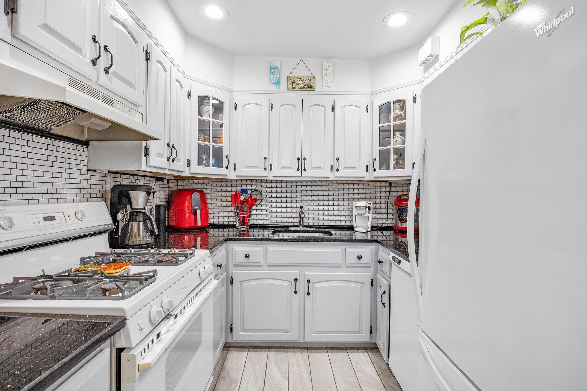 Single Family 73rd  Queens, NY 11379, MLS-866685-9