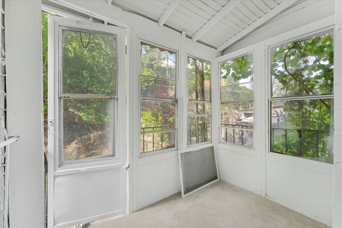 Single Family 230th  Bronx, NY 10466, MLS-866713-10