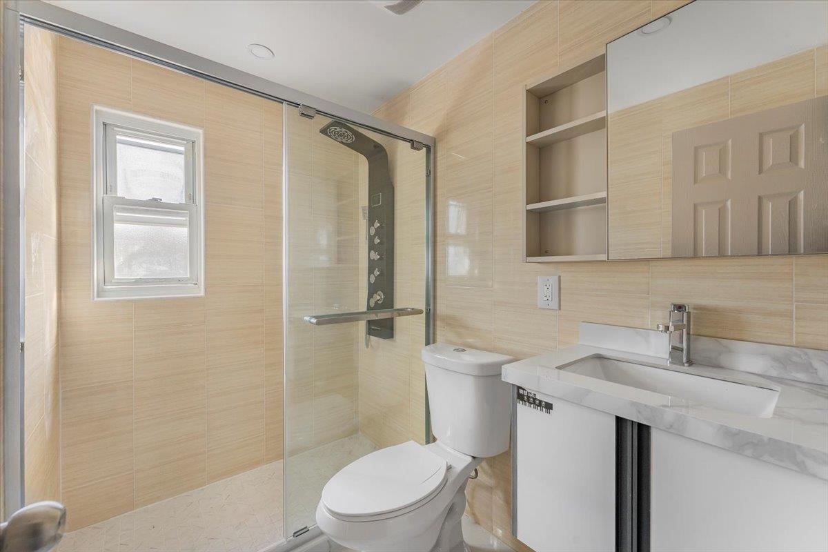 Single Family 230th  Bronx, NY 10466, MLS-866713-15