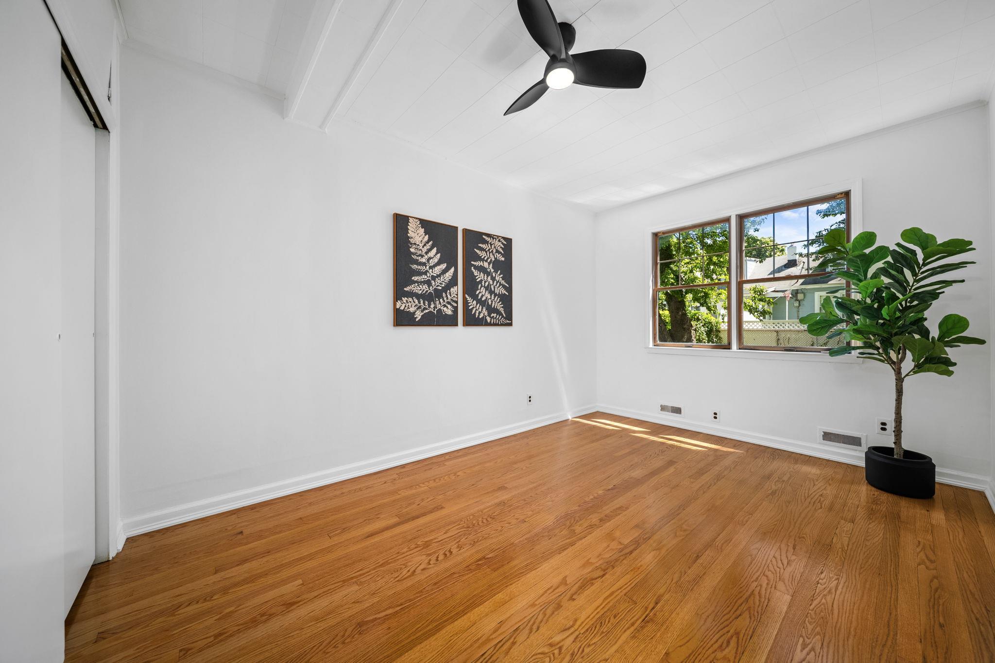 Single Family Bay  Bronx, NY 10464, MLS-866716-10