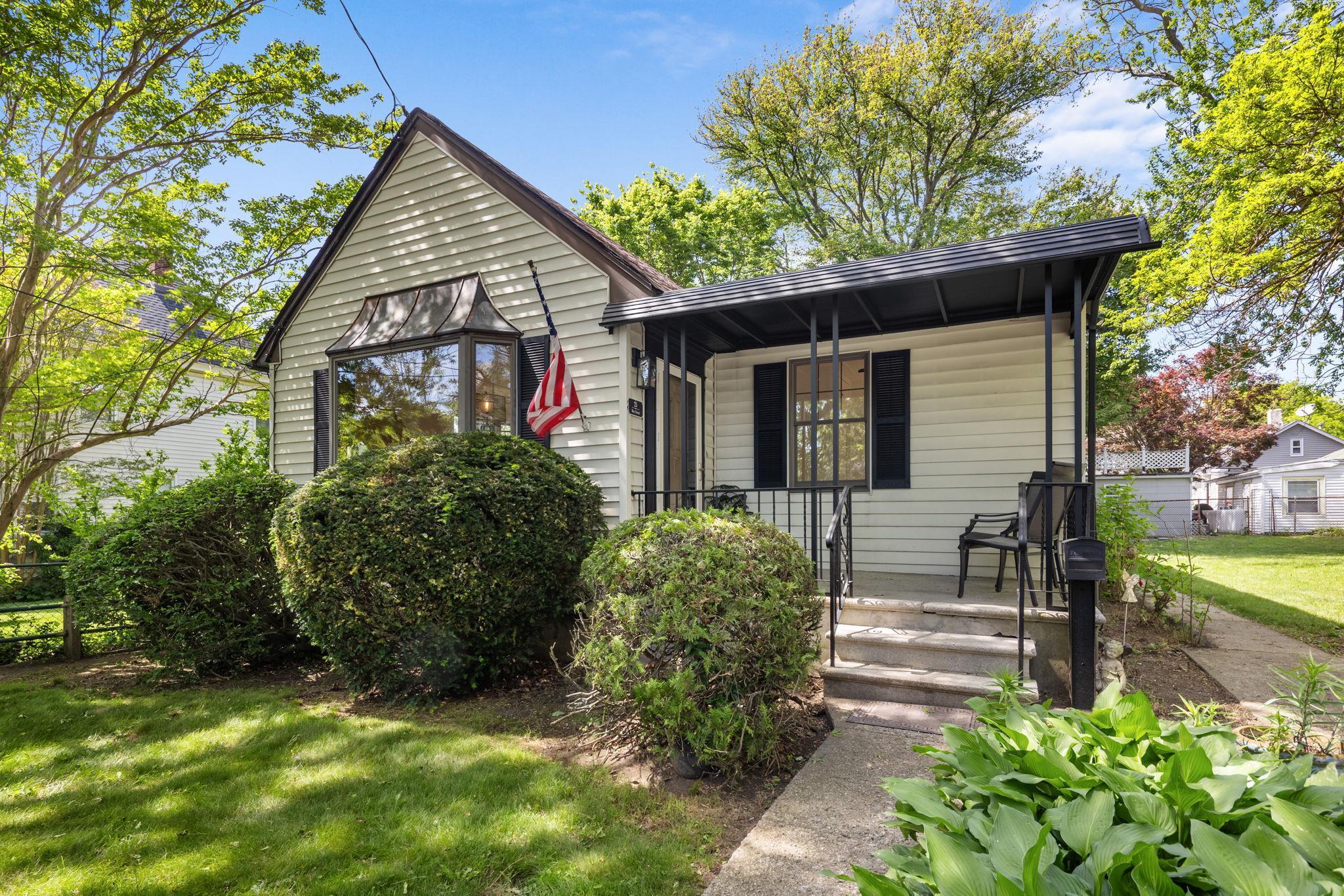 Single Family Bay  Bronx, NY 10464, MLS-866716-23