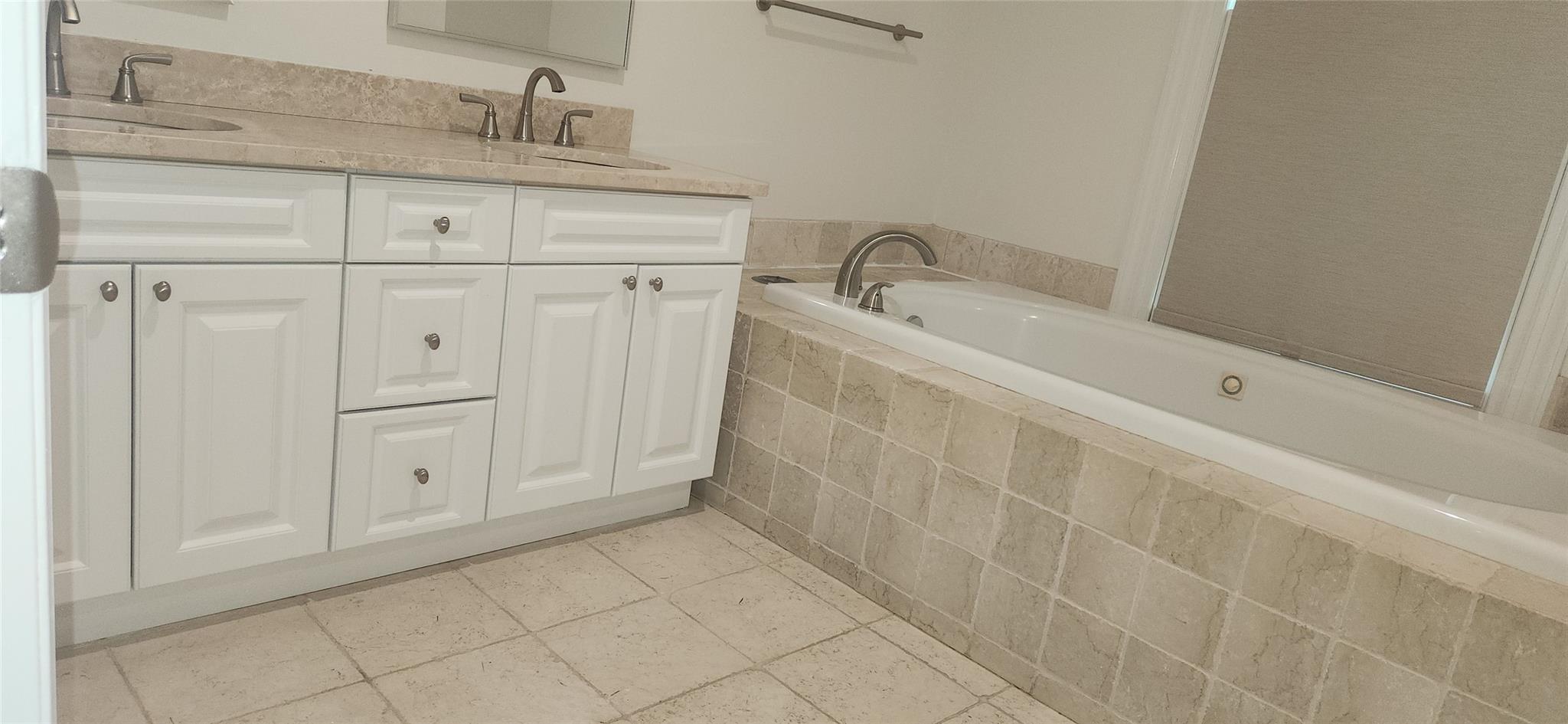 Single Family Hands Creek  Suffolk County, NY 11937, MLS-866718-22